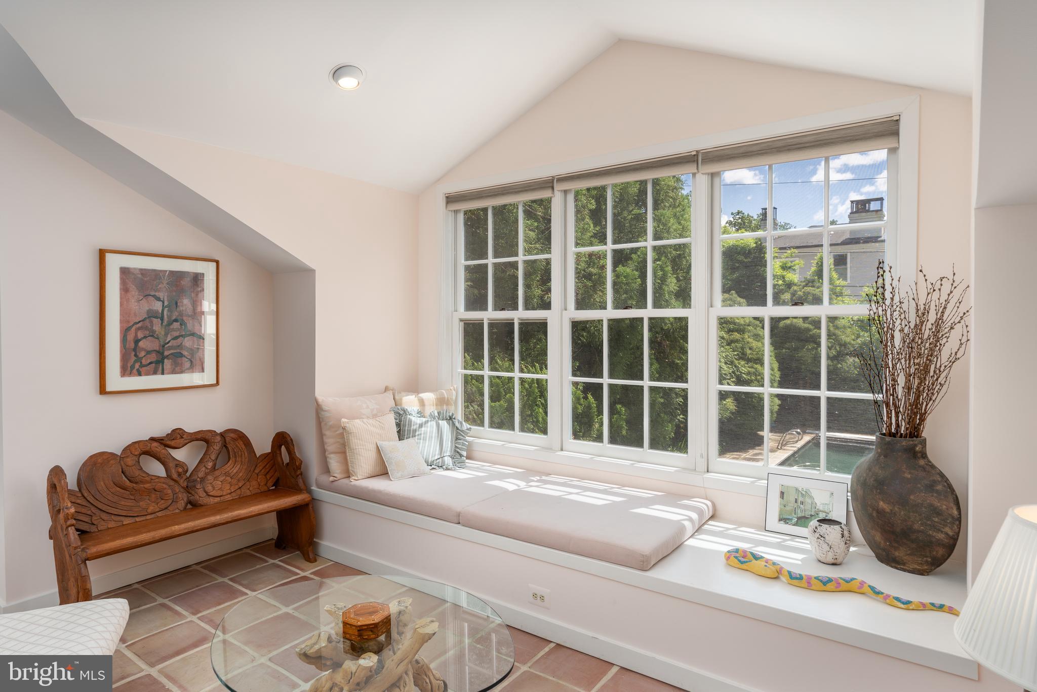 CHEVY CHASE VILLAGE - Residential