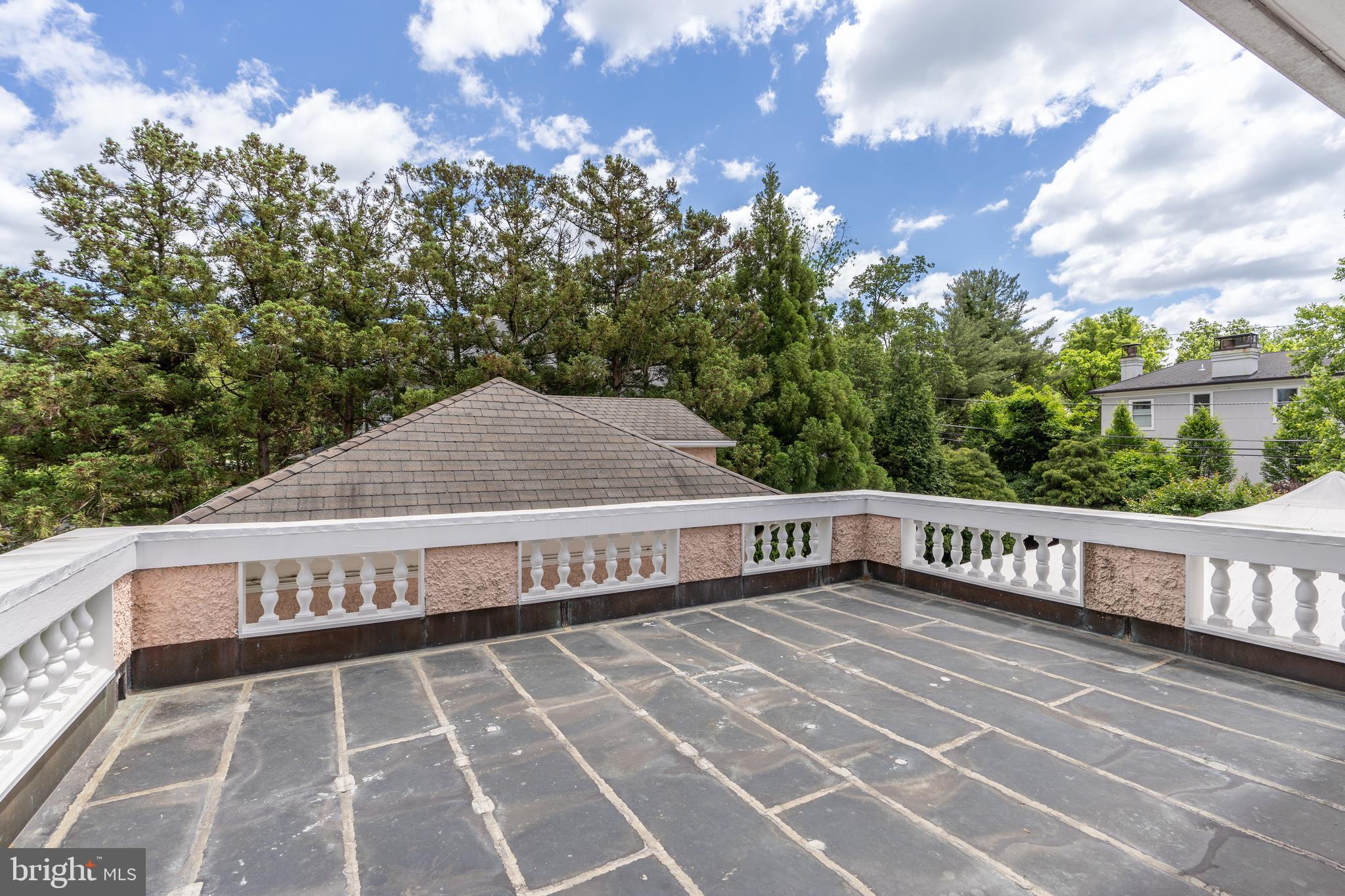 CHEVY CHASE VILLAGE - Residential