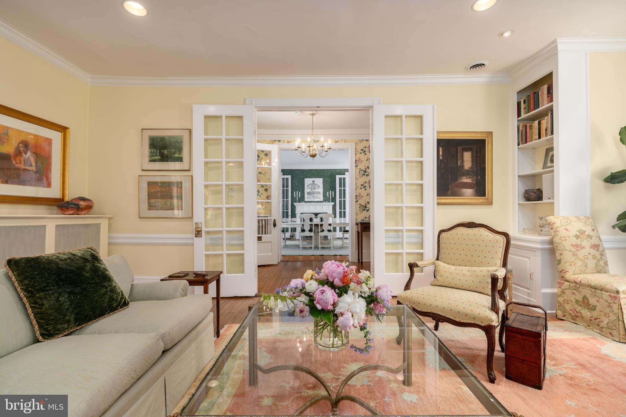 CHEVY CHASE VILLAGE - Residential