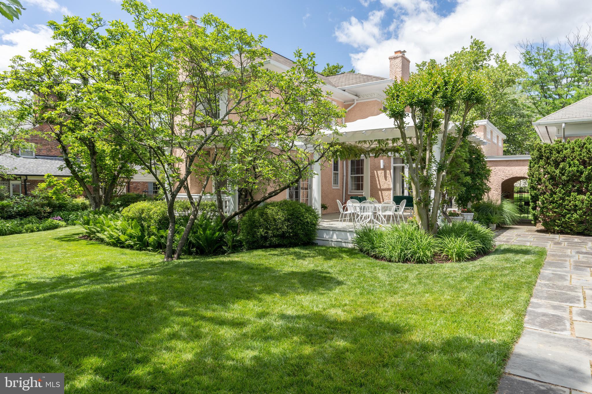 CHEVY CHASE VILLAGE - Residential