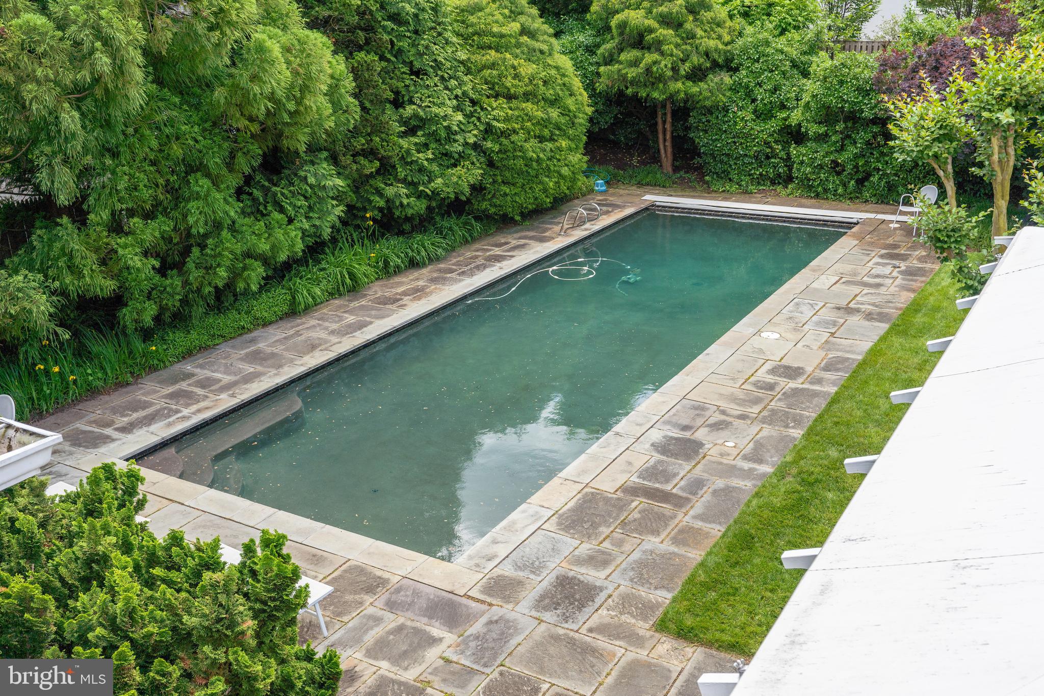 CHEVY CHASE VILLAGE - Residential