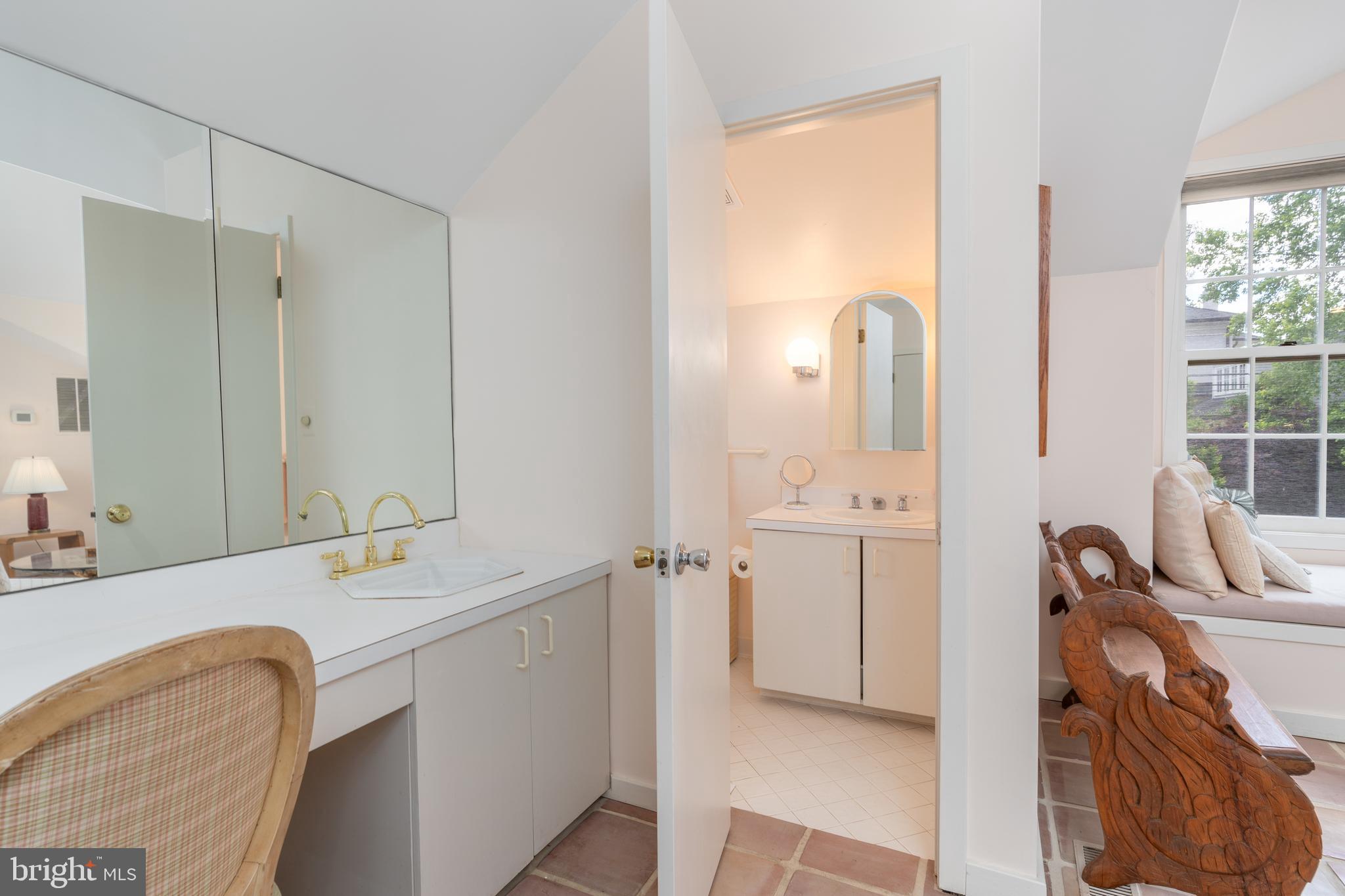 CHEVY CHASE VILLAGE - Residential