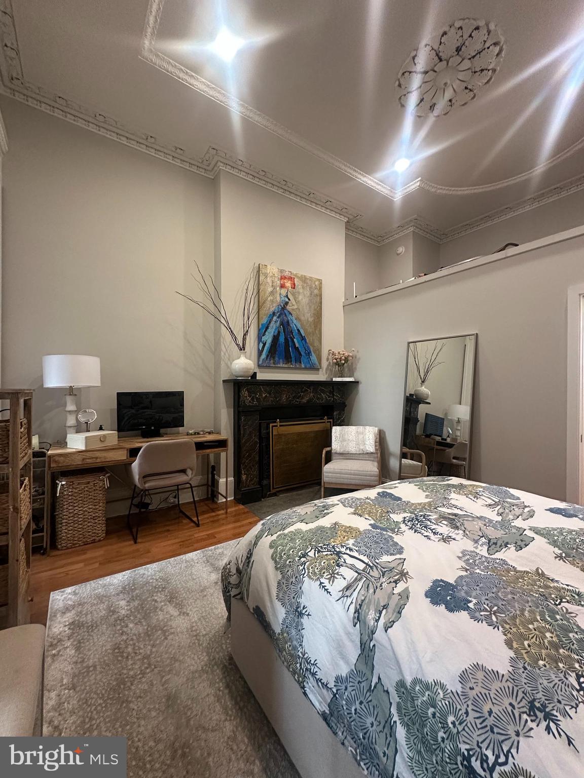 WASHINGTON SQ - Residential Lease