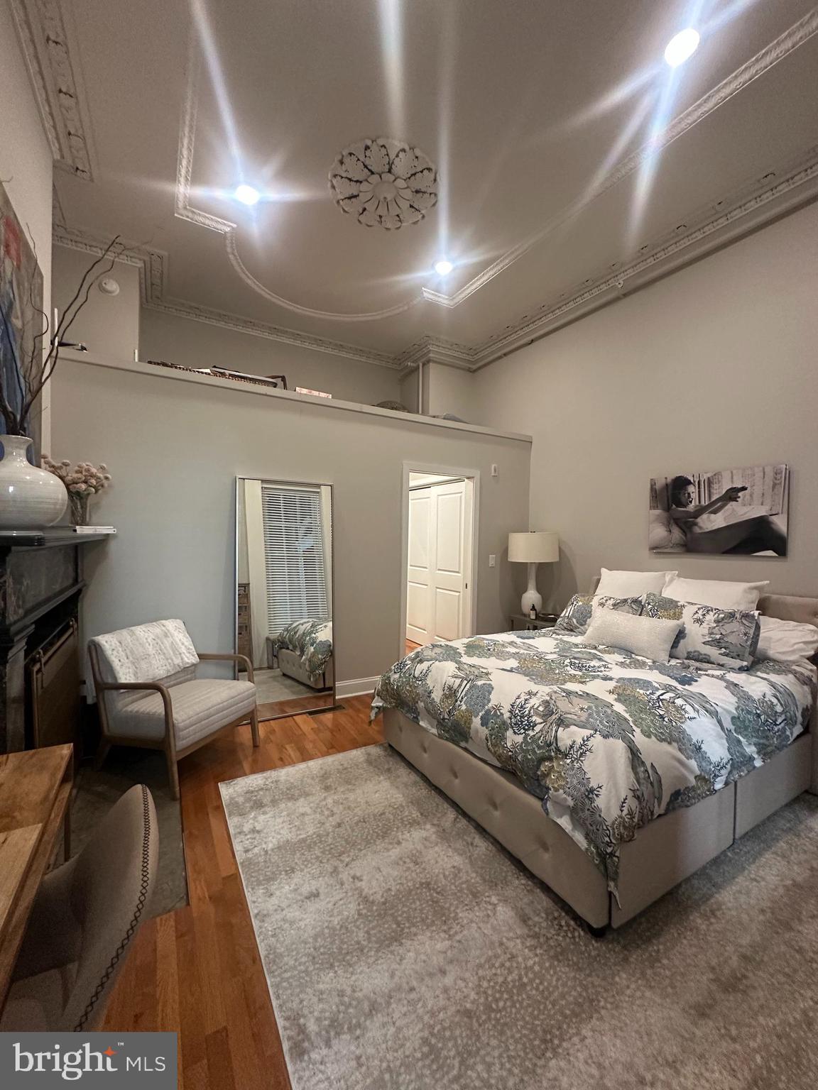 WASHINGTON SQ - Residential Lease