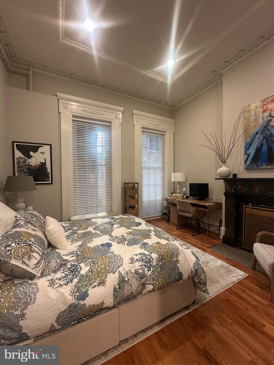 WASHINGTON SQ - Residential Lease