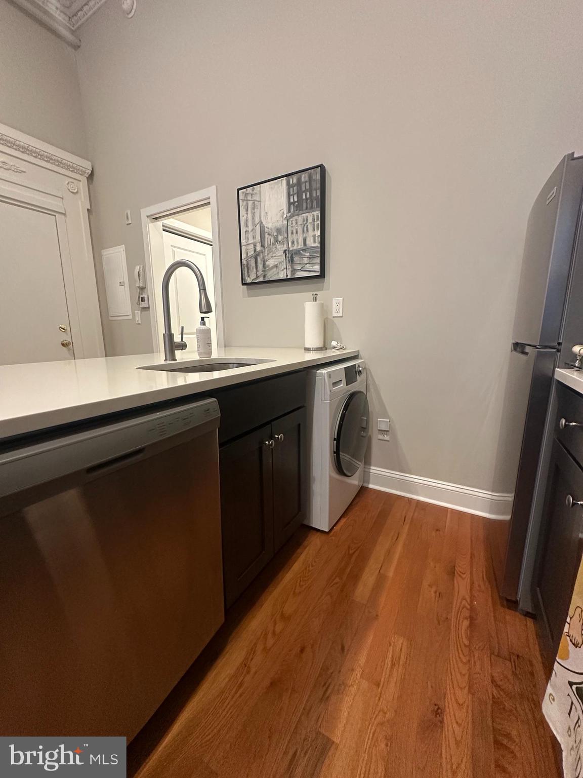 WASHINGTON SQ - Residential Lease