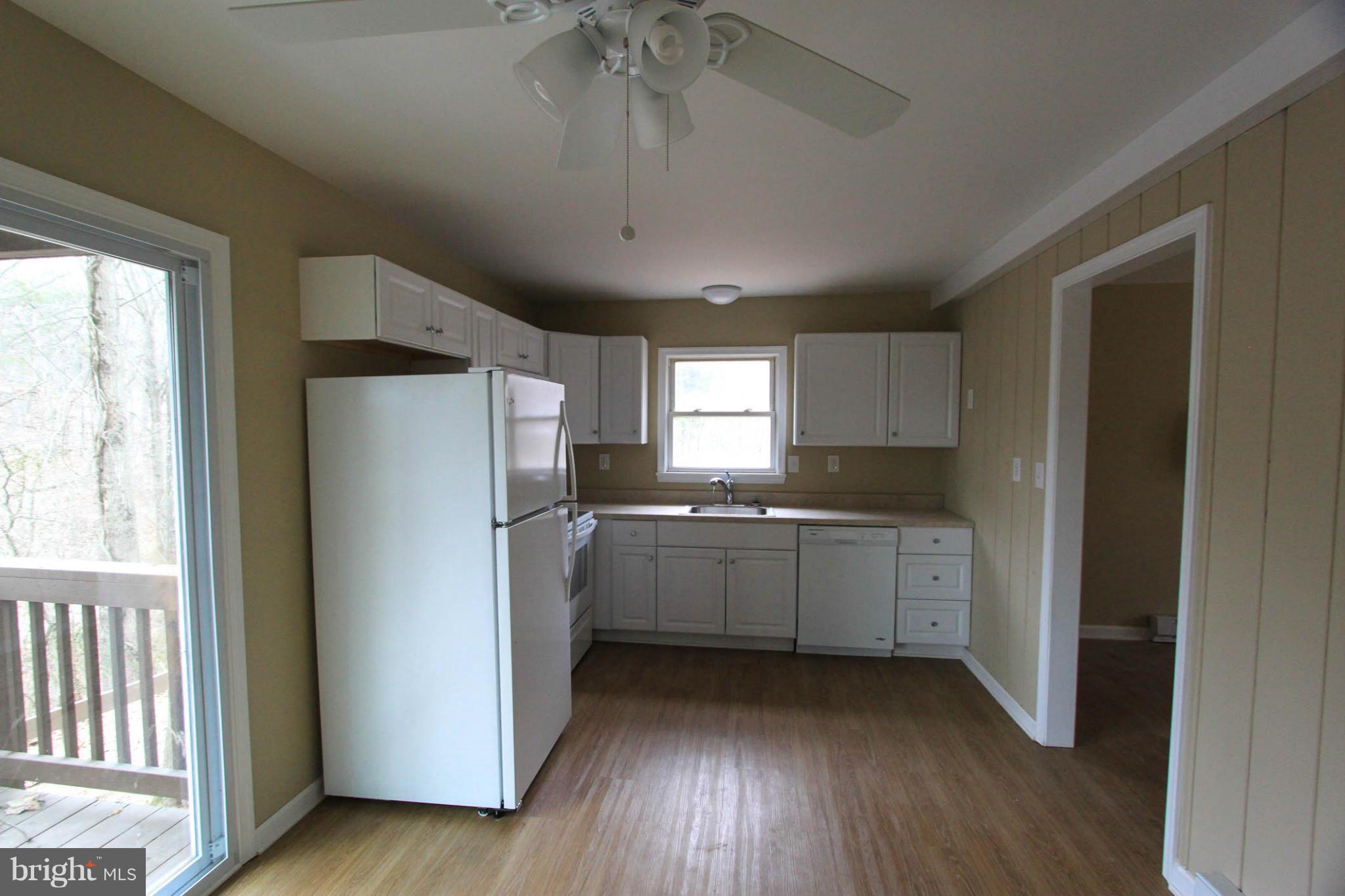 KEYES FERRY ACRES - Residential Lease