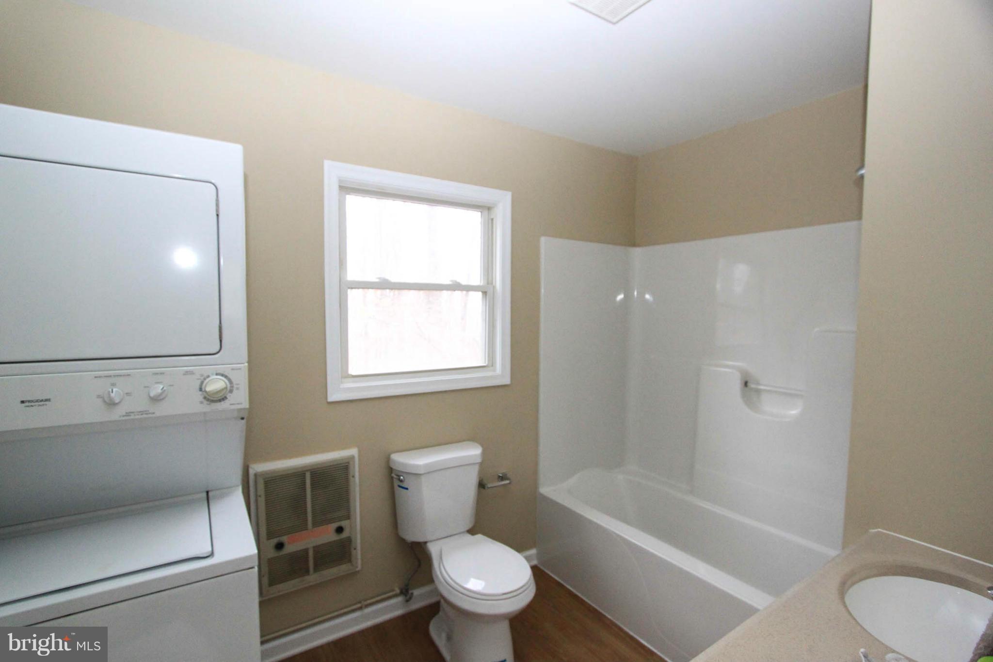 KEYES FERRY ACRES - Residential Lease