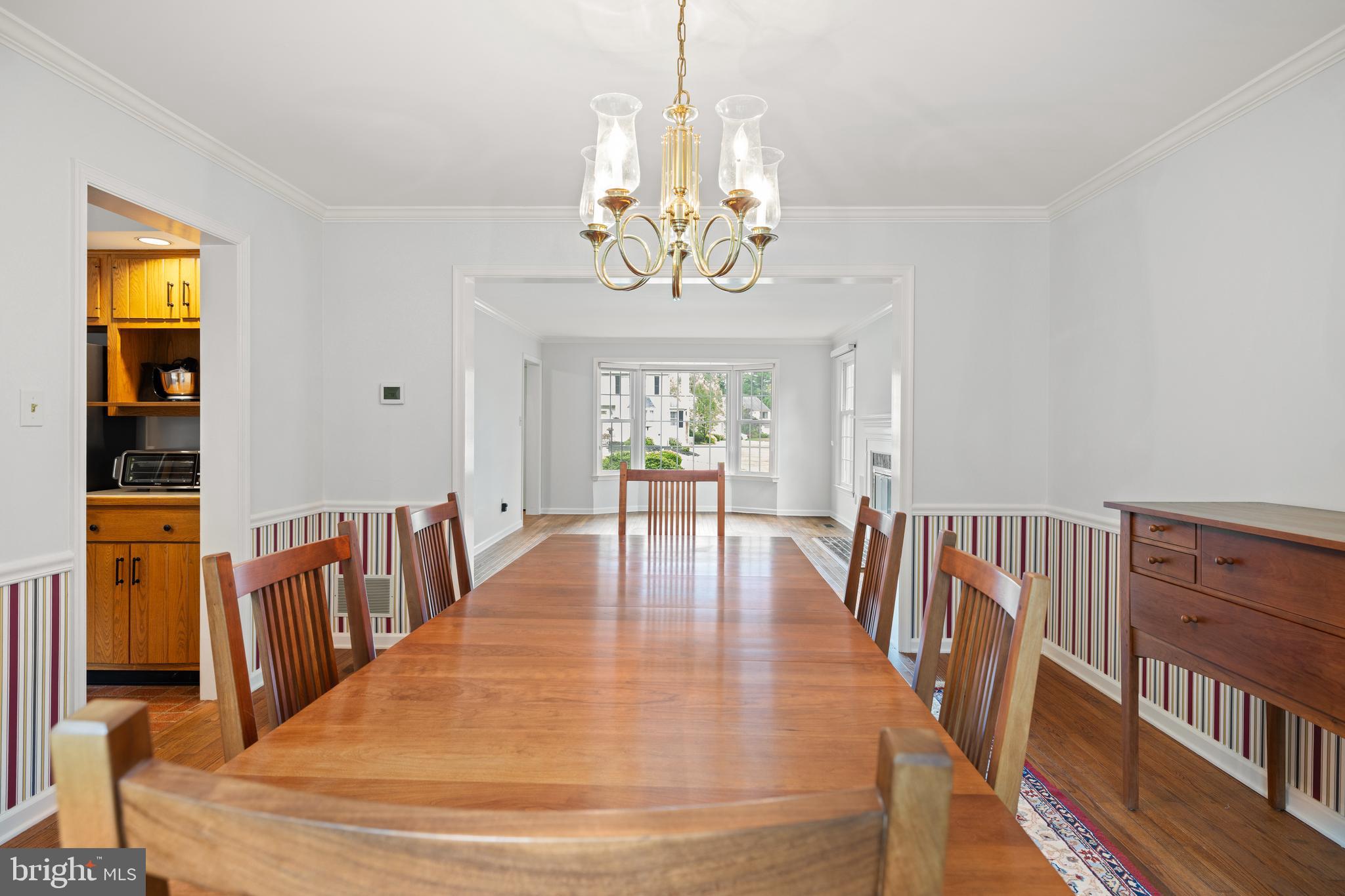 WHITE CHIMNEYS - Residential