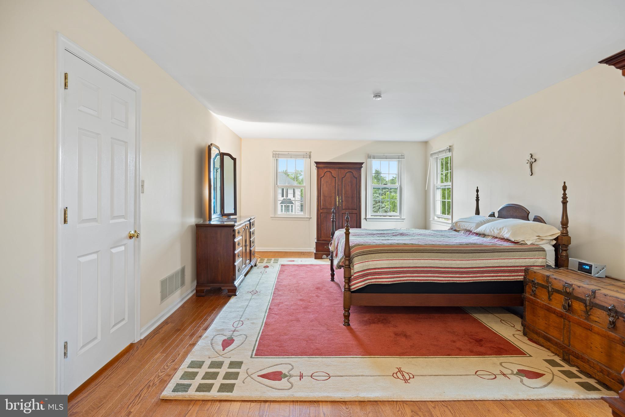 WHITE CHIMNEYS - Residential