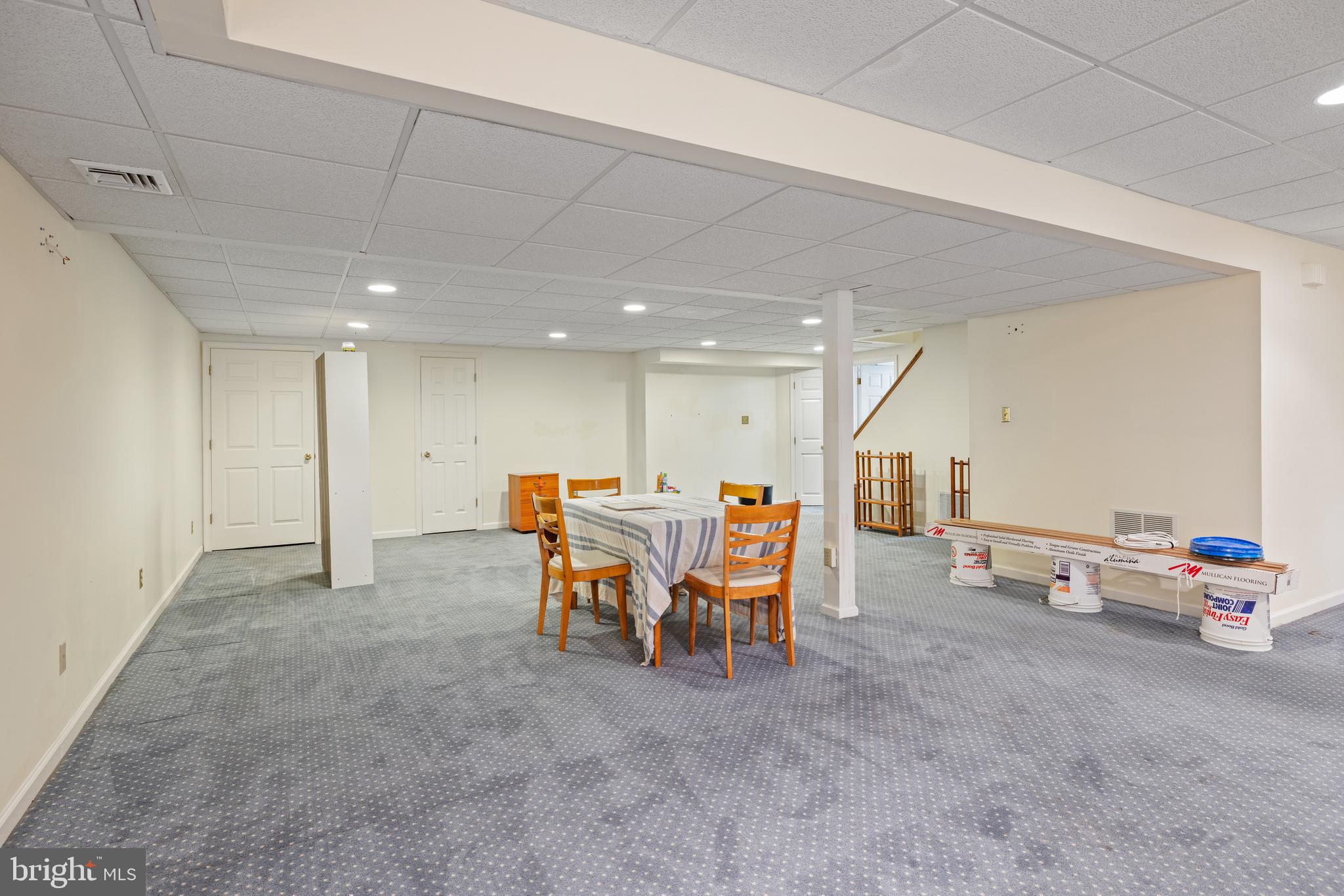 WHITE CHIMNEYS - Residential