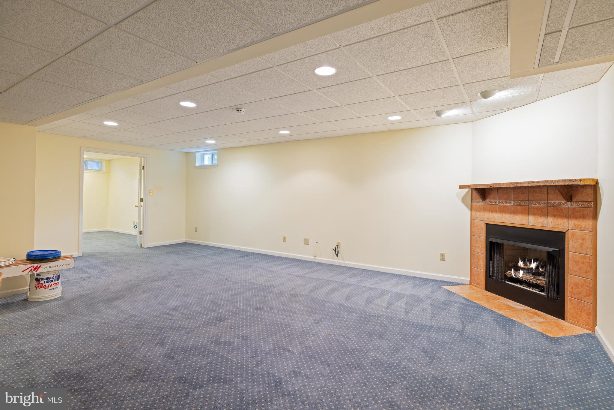 WHITE CHIMNEYS - Residential