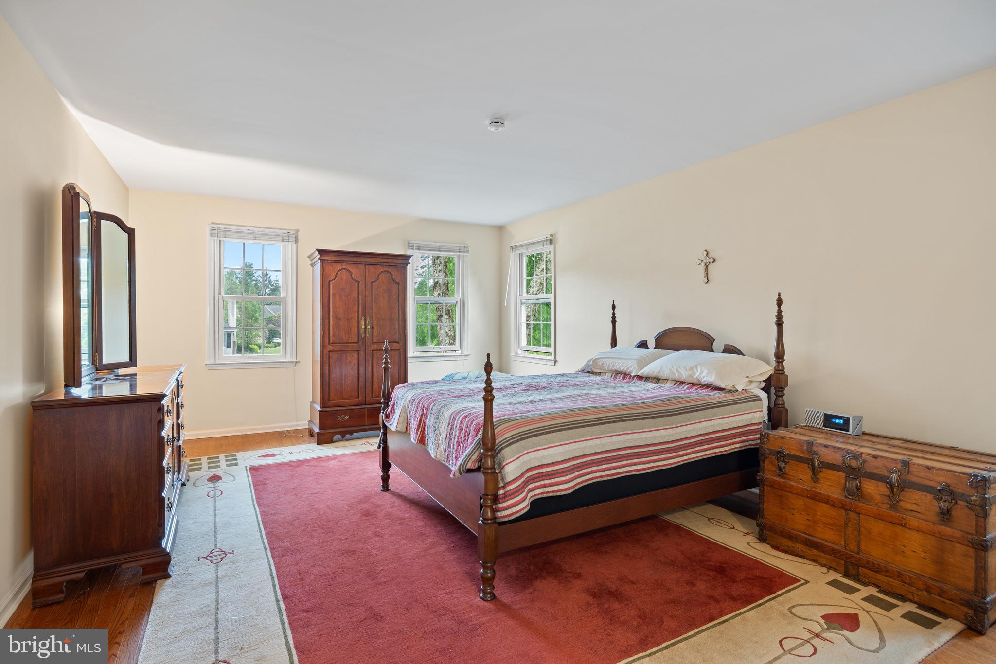 WHITE CHIMNEYS - Residential