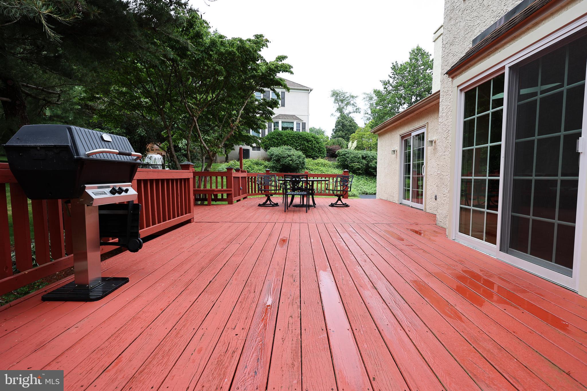 WHITE CHIMNEYS - Residential