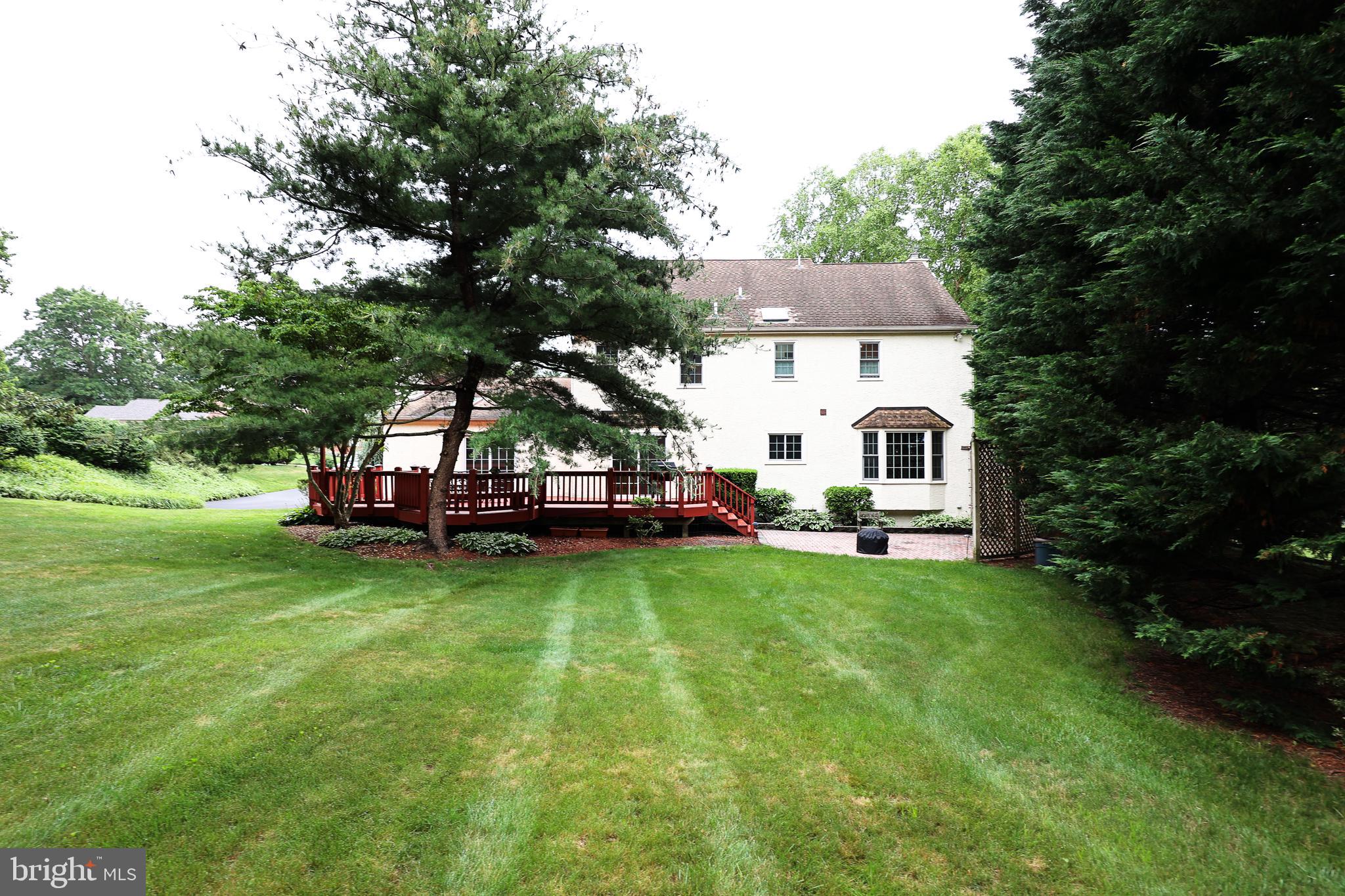 WHITE CHIMNEYS - Residential