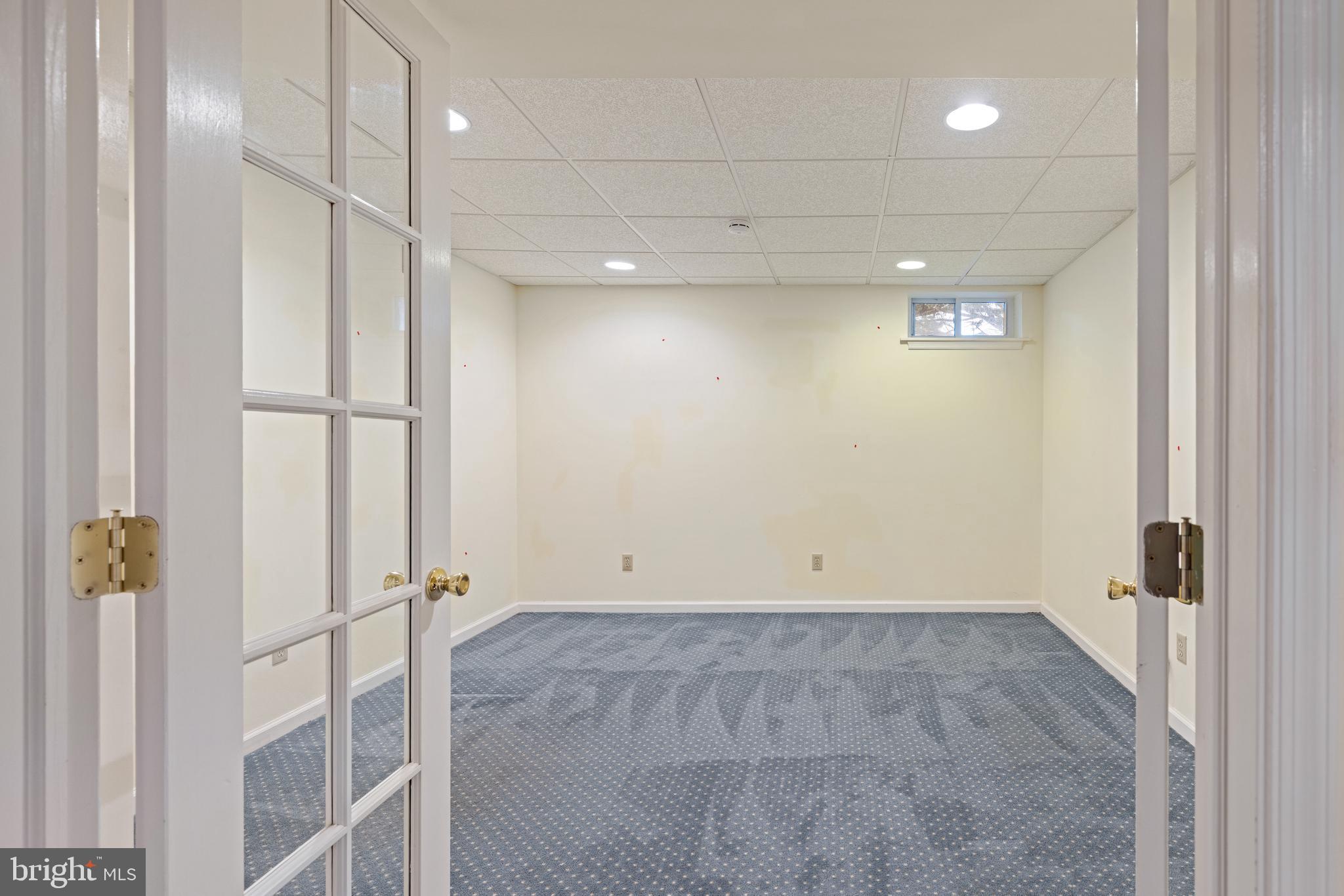 WHITE CHIMNEYS - Residential