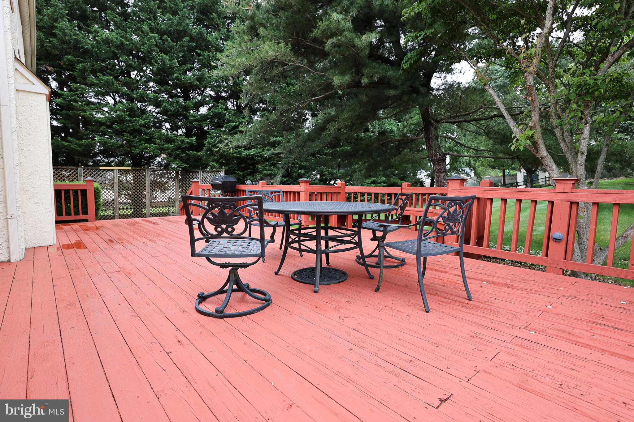 WHITE CHIMNEYS - Residential
