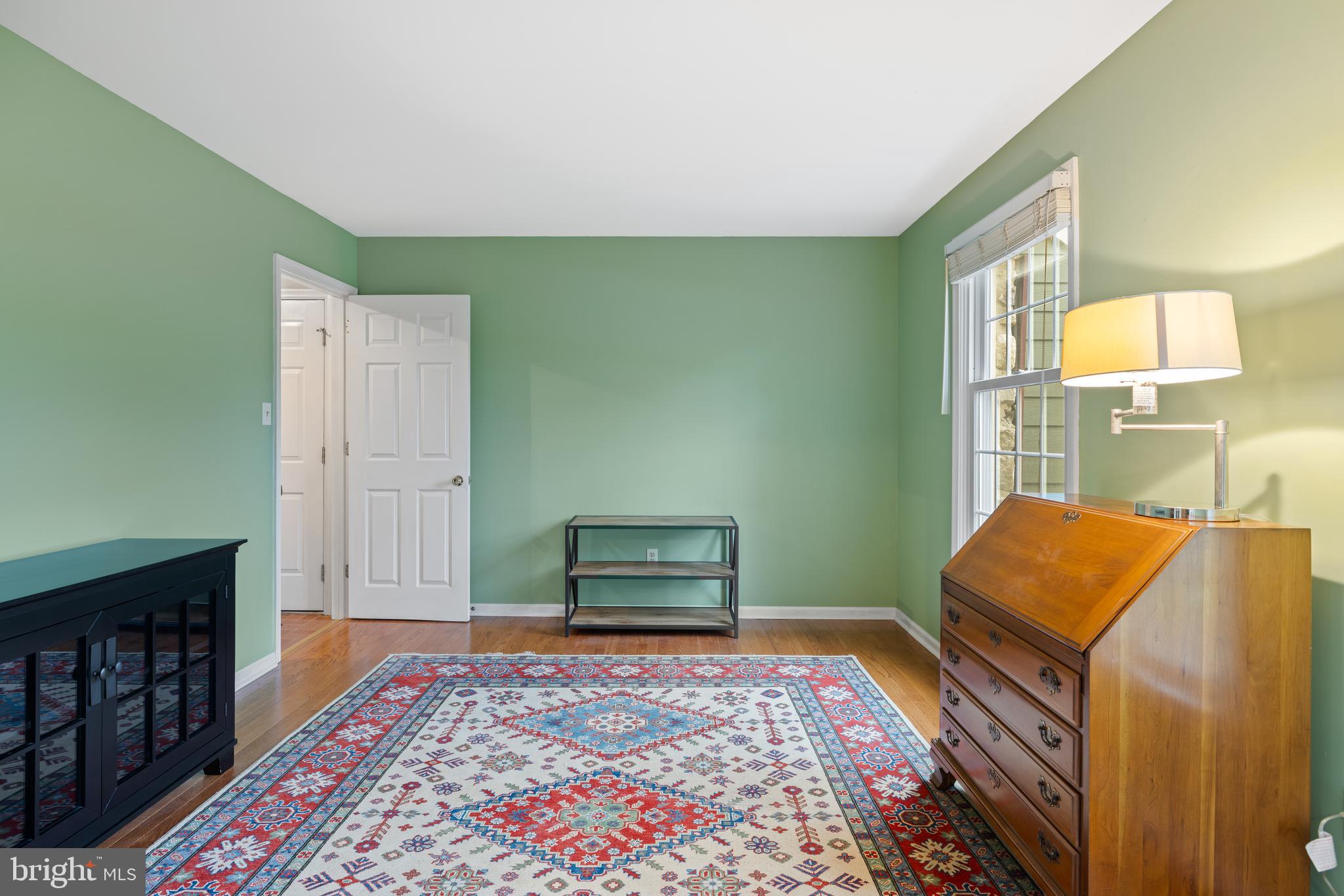 WHITE CHIMNEYS - Residential