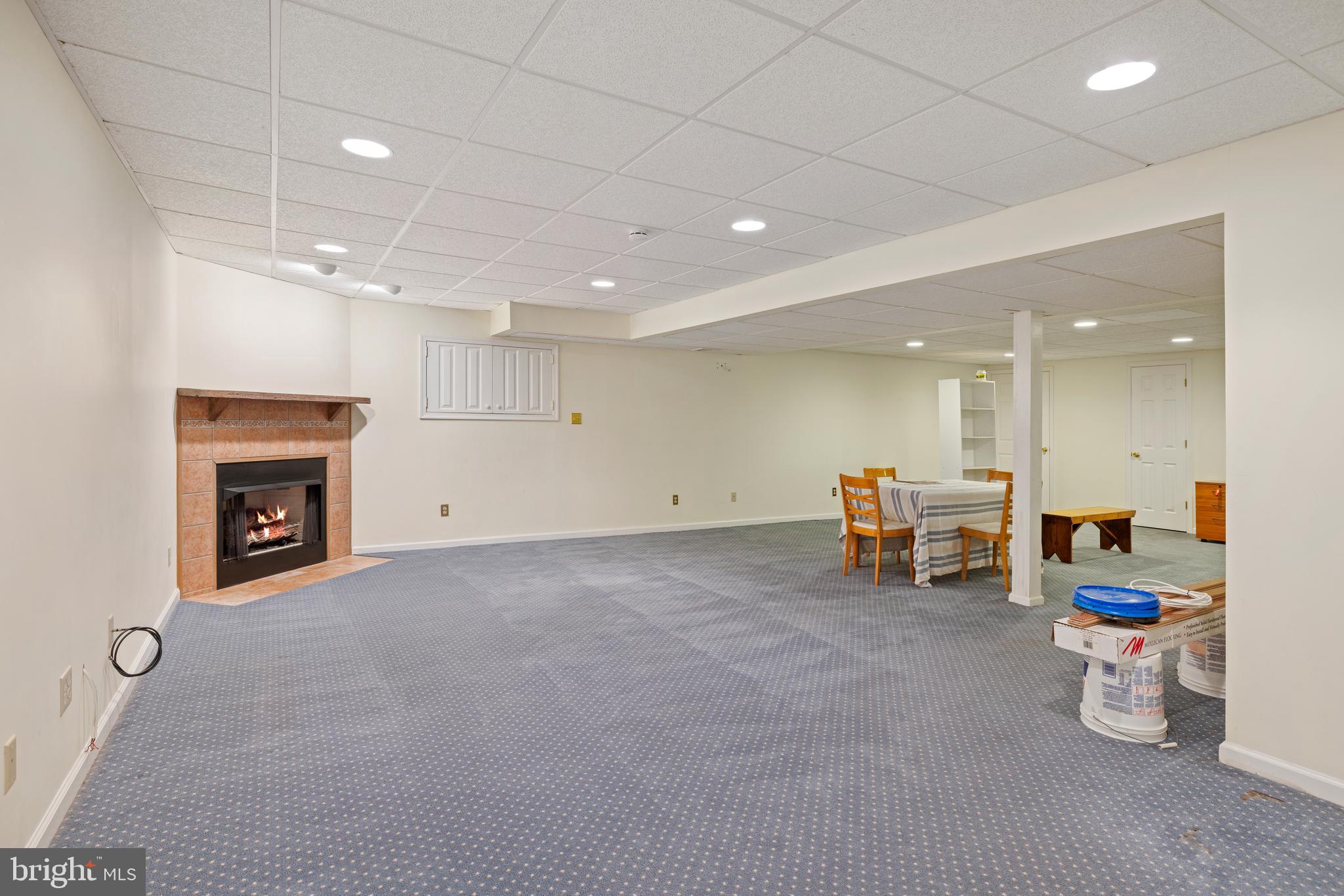 WHITE CHIMNEYS - Residential