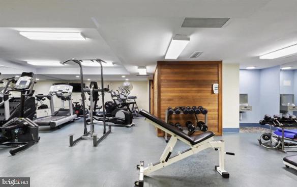 SKYLINE PLAZA - Residential