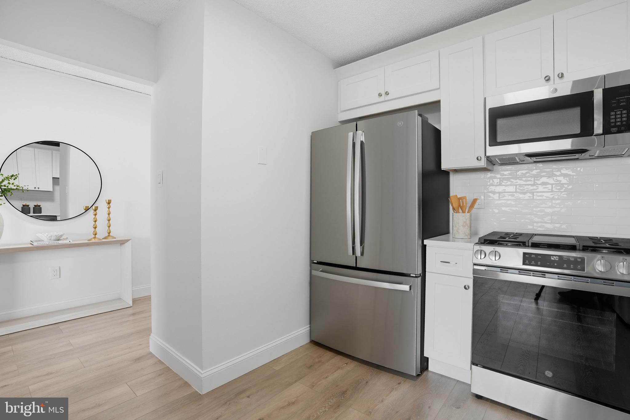 SKYLINE PLAZA - Residential