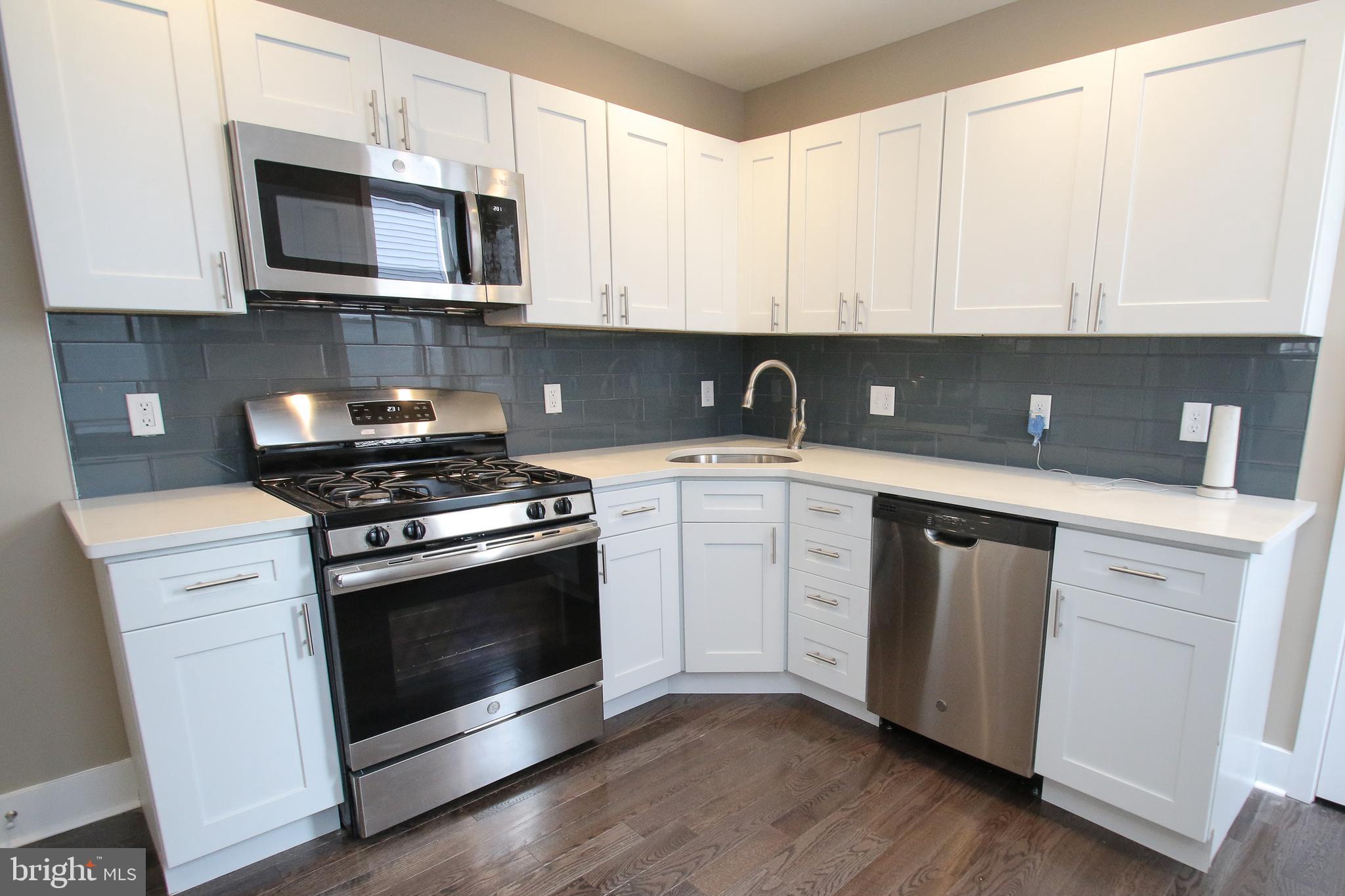 POINT BREEZE - Residential