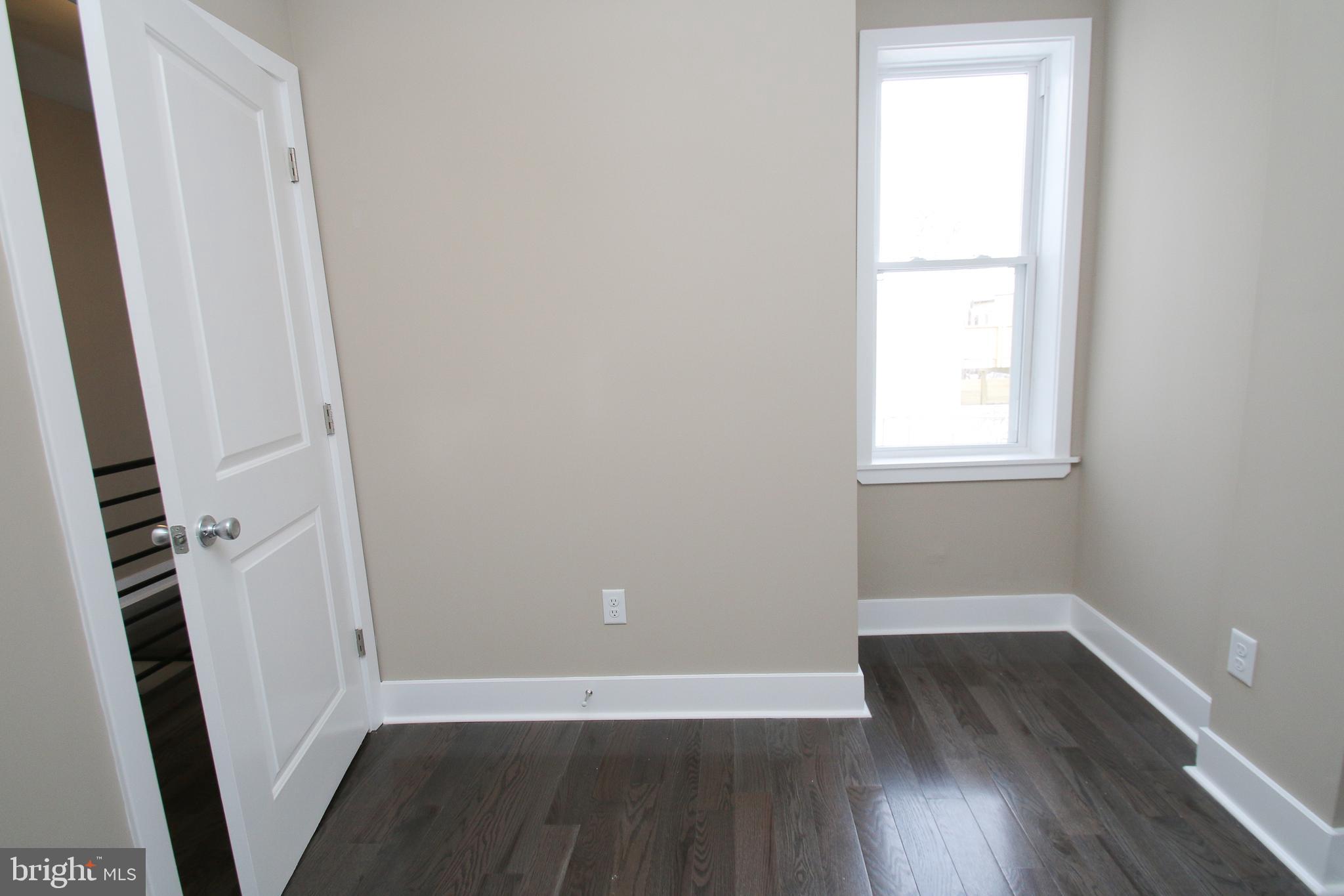 POINT BREEZE - Residential