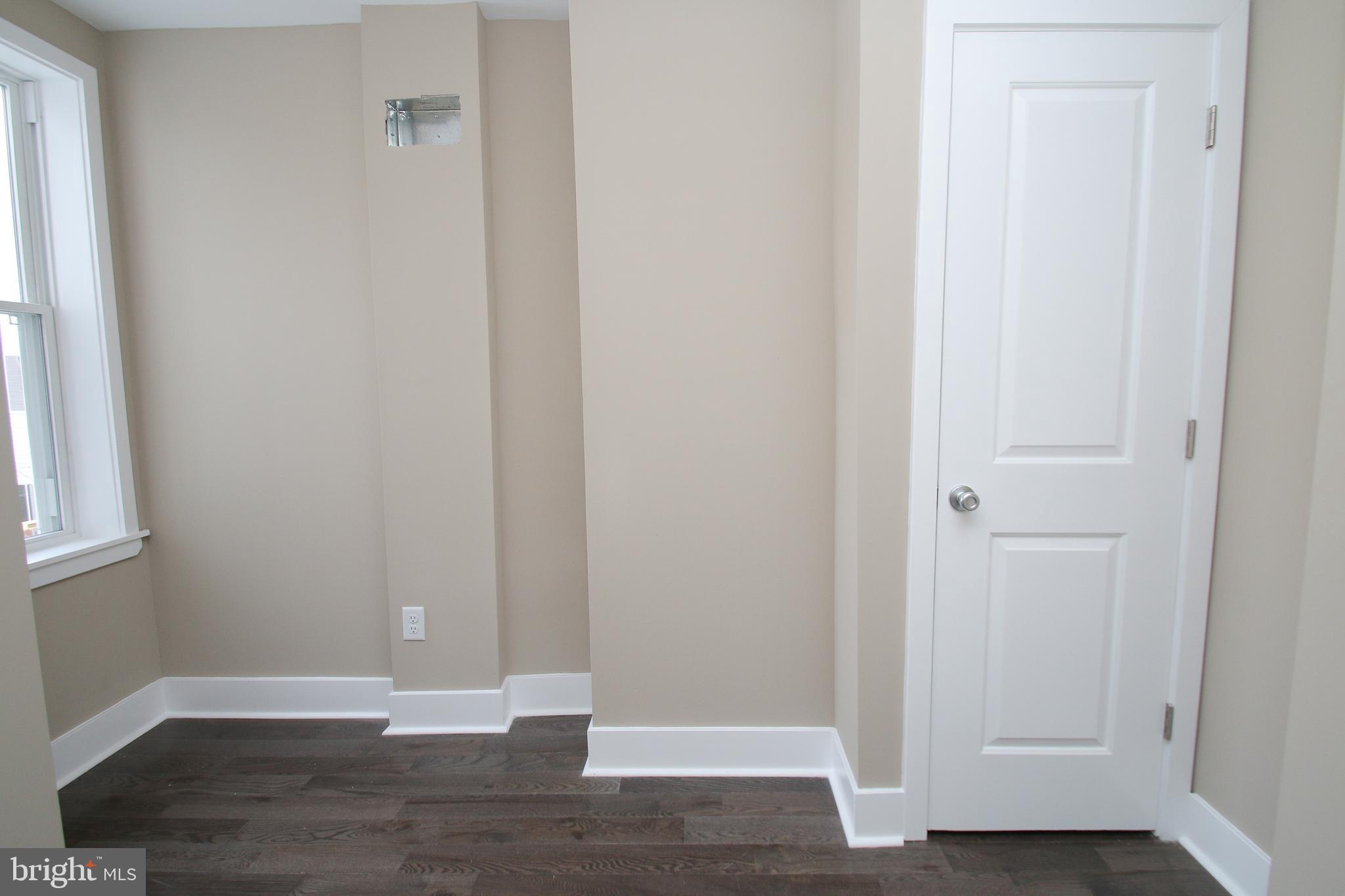 POINT BREEZE - Residential