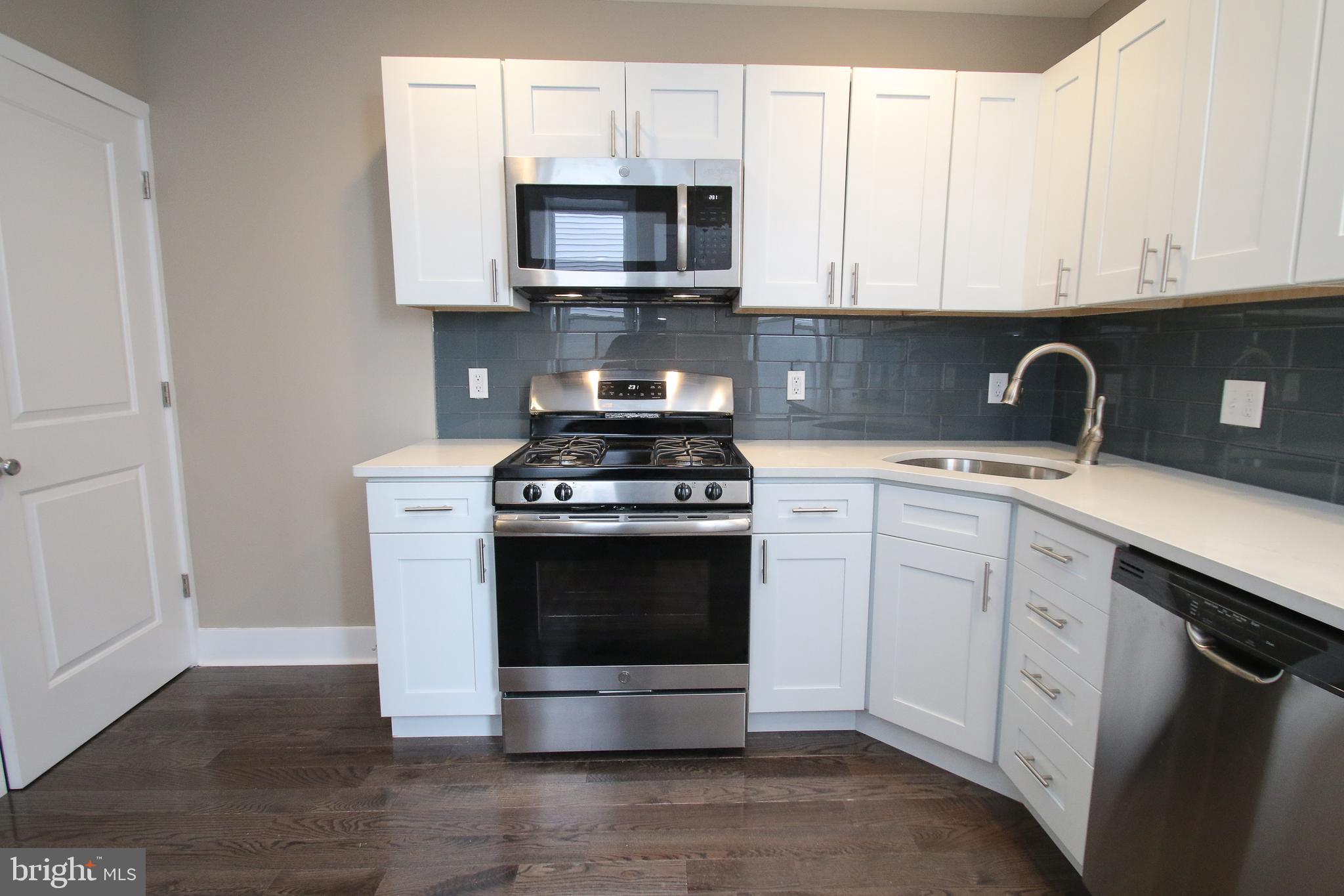 POINT BREEZE - Residential