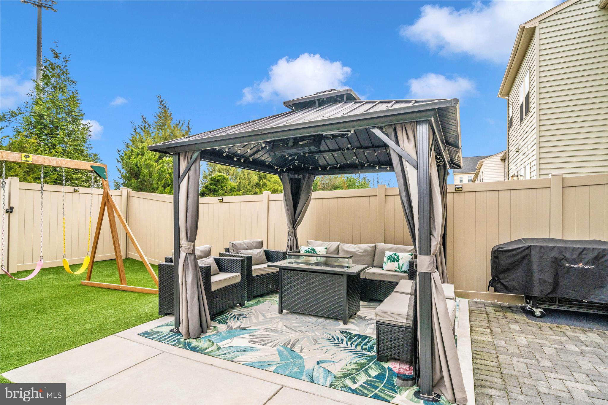 OAKDALE VILLAGE - Residential