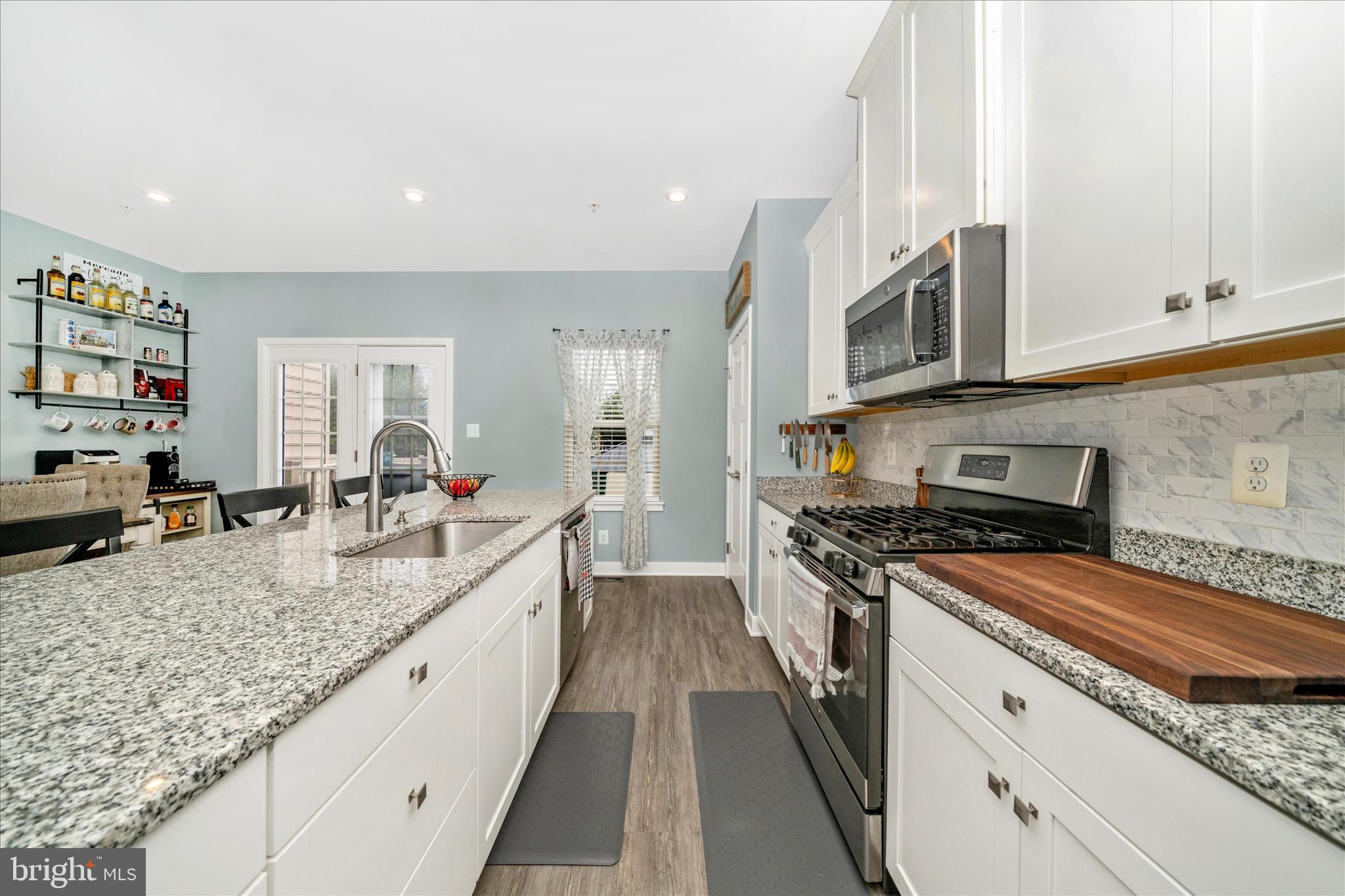 OAKDALE VILLAGE - Residential