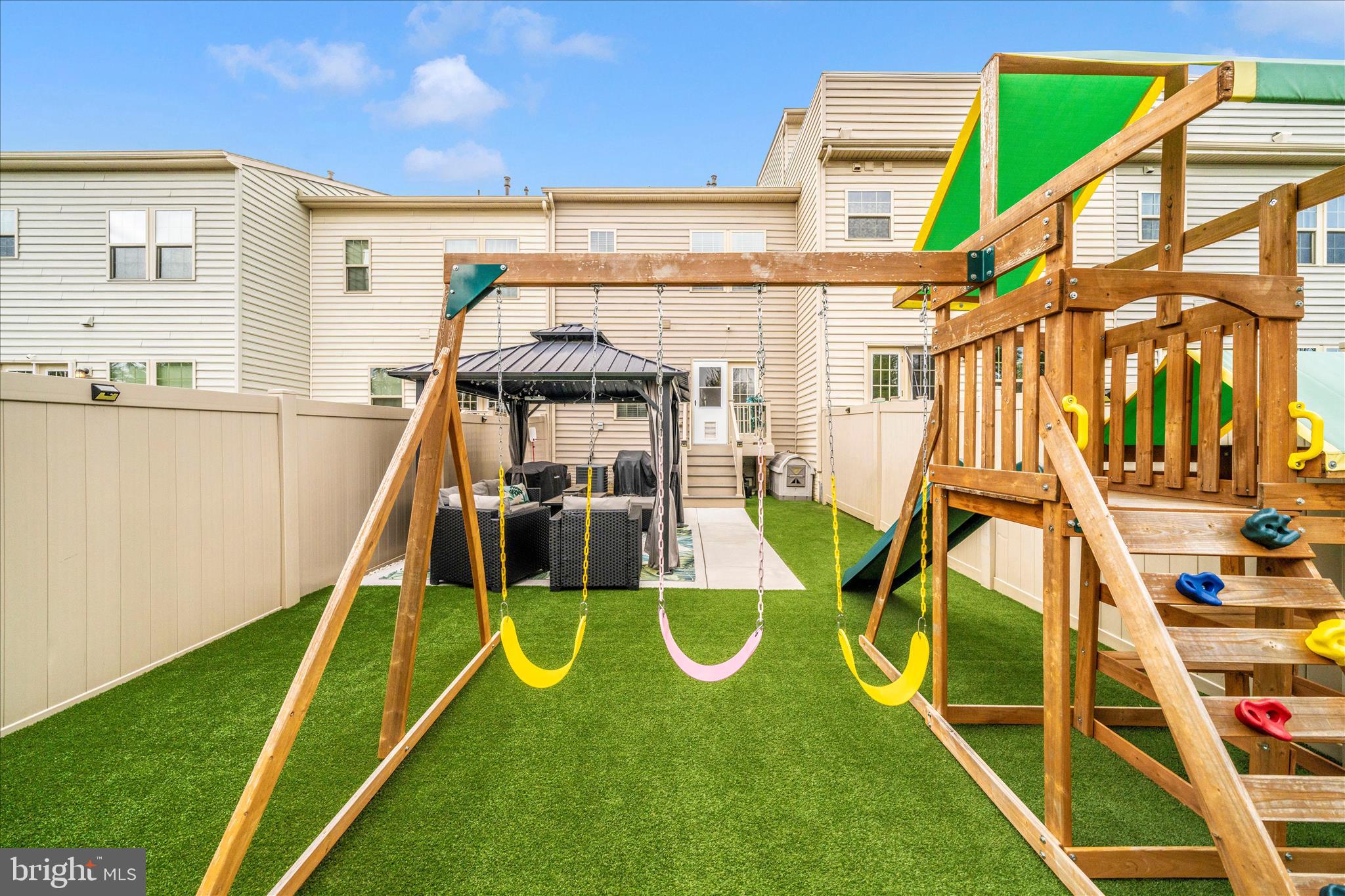 OAKDALE VILLAGE - Residential