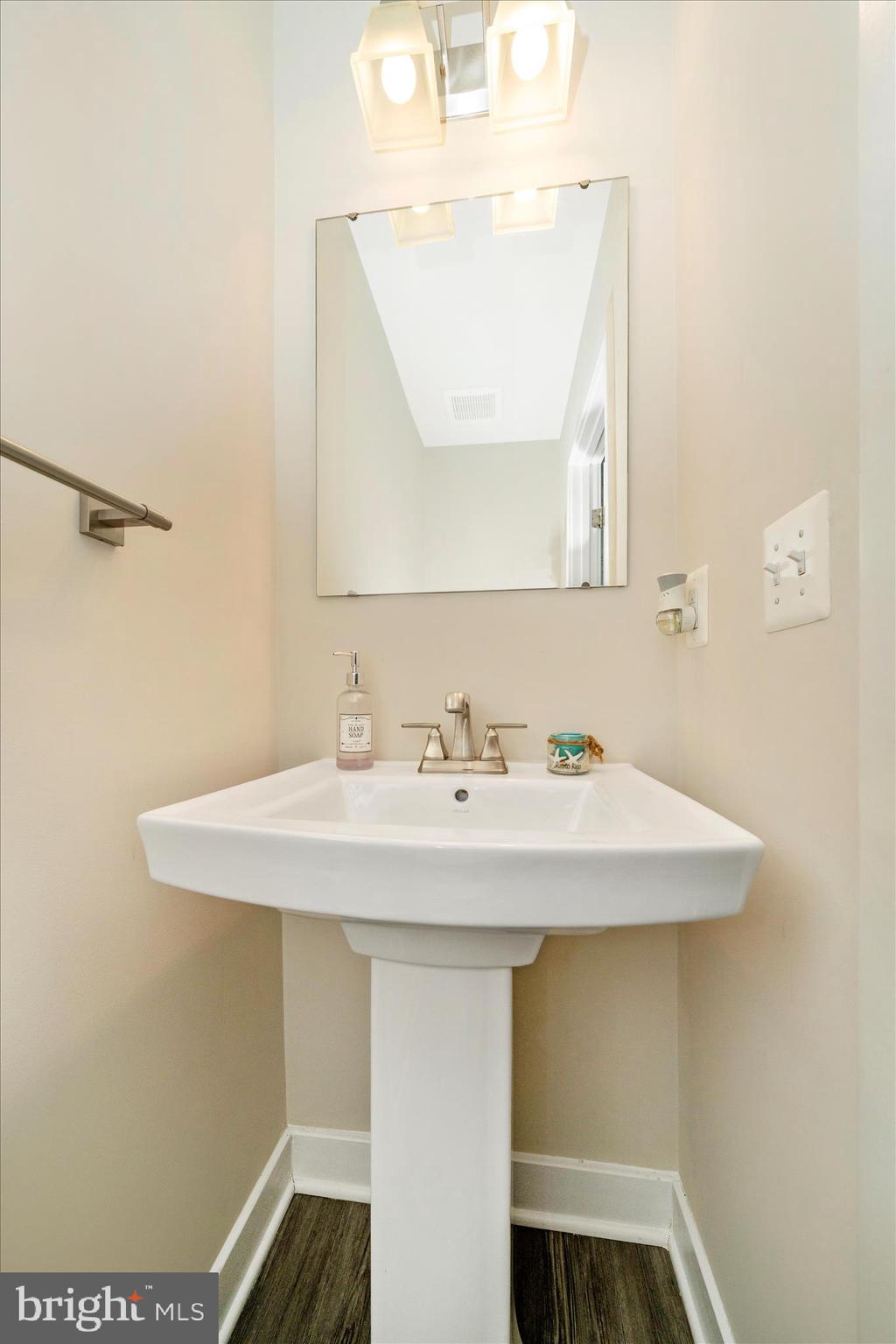 OAKDALE VILLAGE - Residential