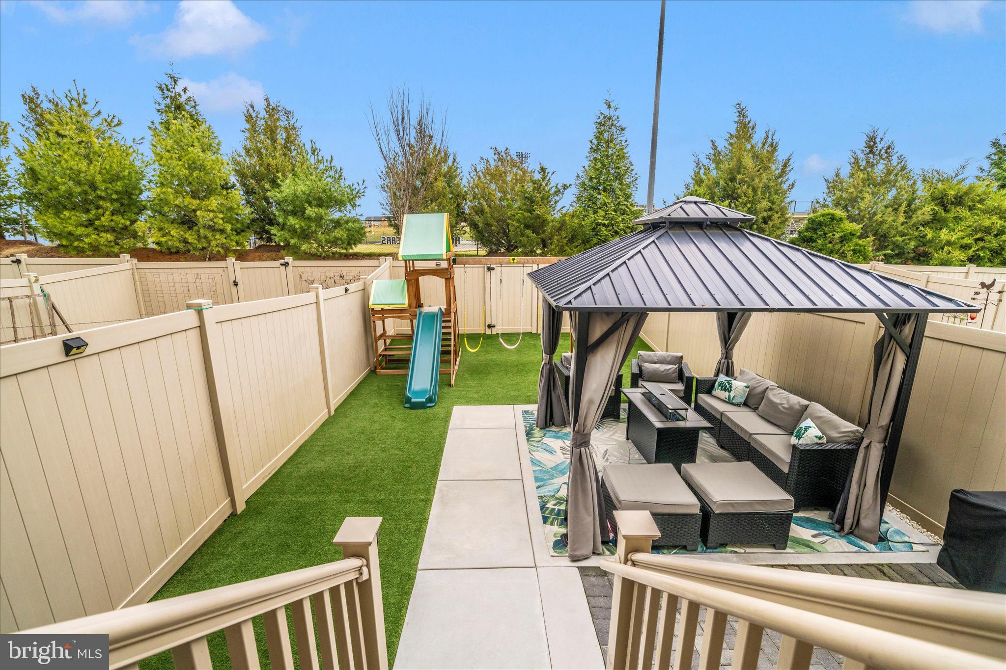 OAKDALE VILLAGE - Residential