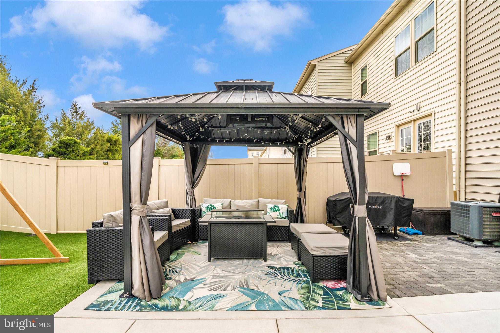 OAKDALE VILLAGE - Residential