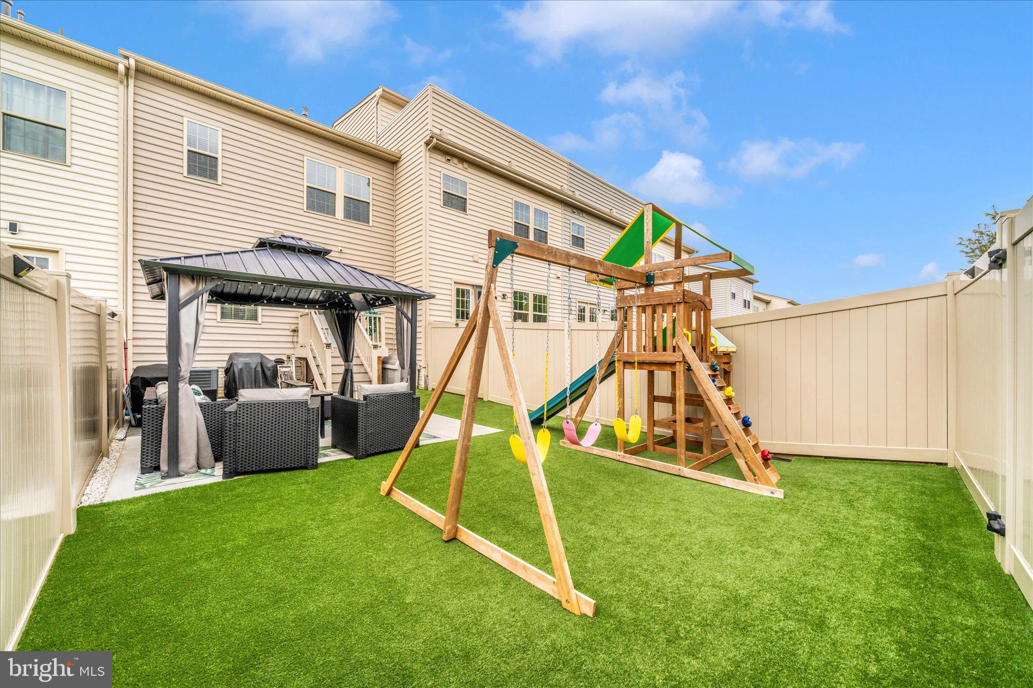 OAKDALE VILLAGE - Residential