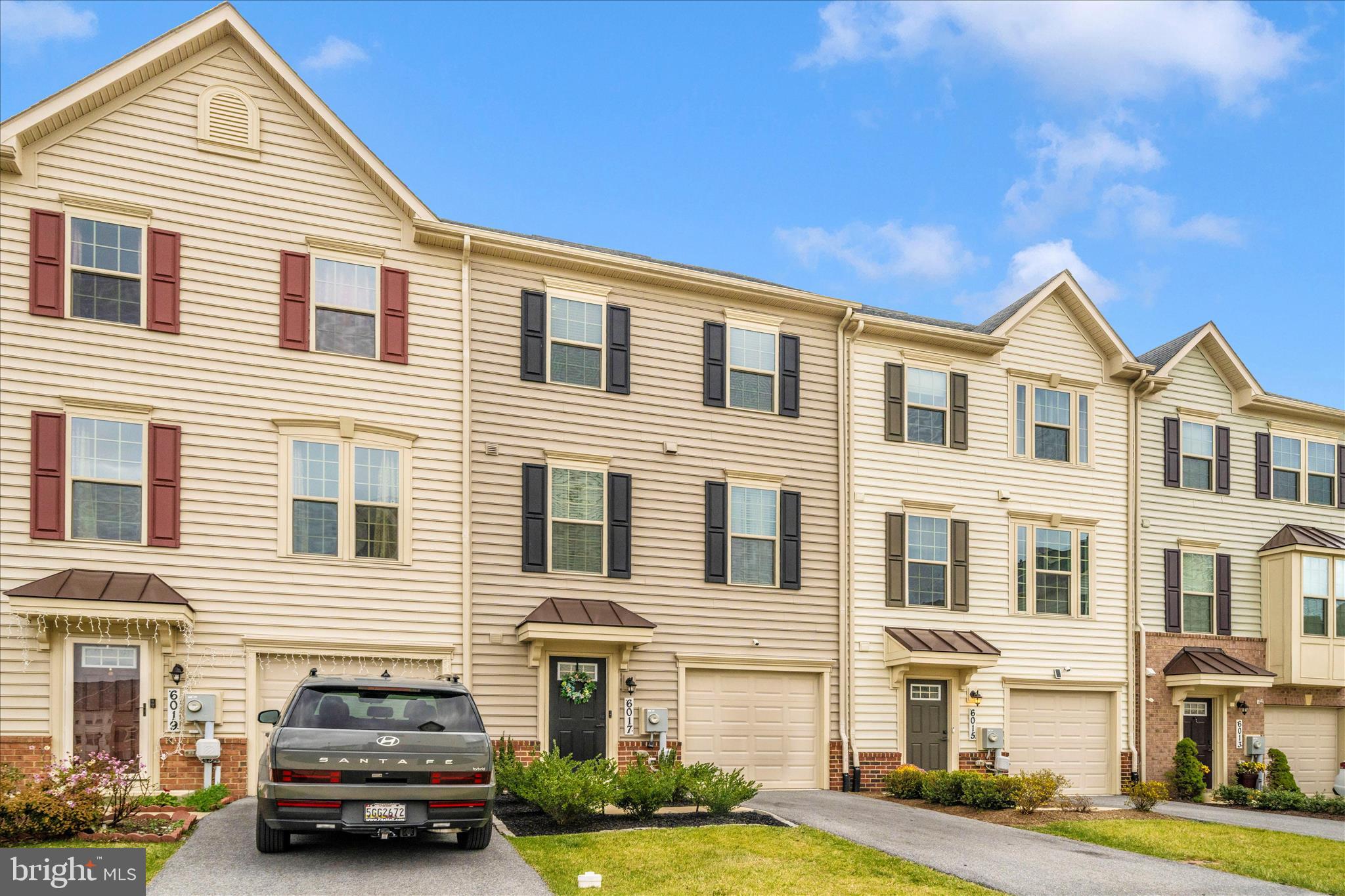 OAKDALE VILLAGE - Residential