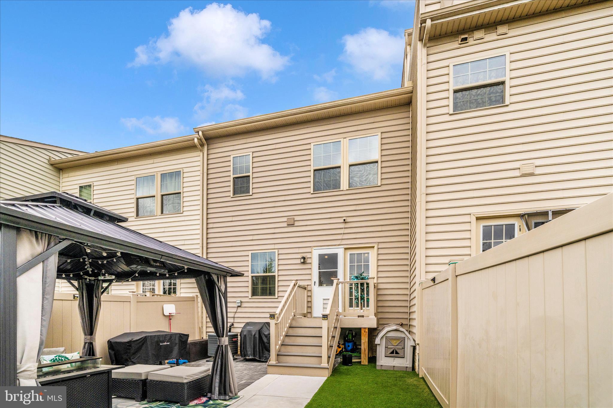 OAKDALE VILLAGE - Residential