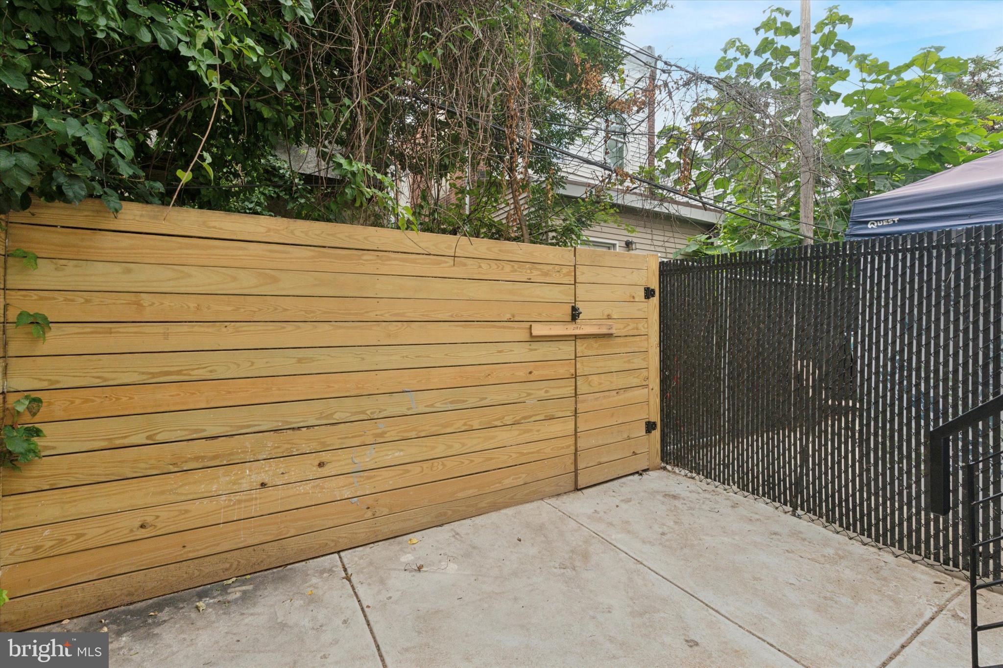 STRAWBERRY MANSION - Residential