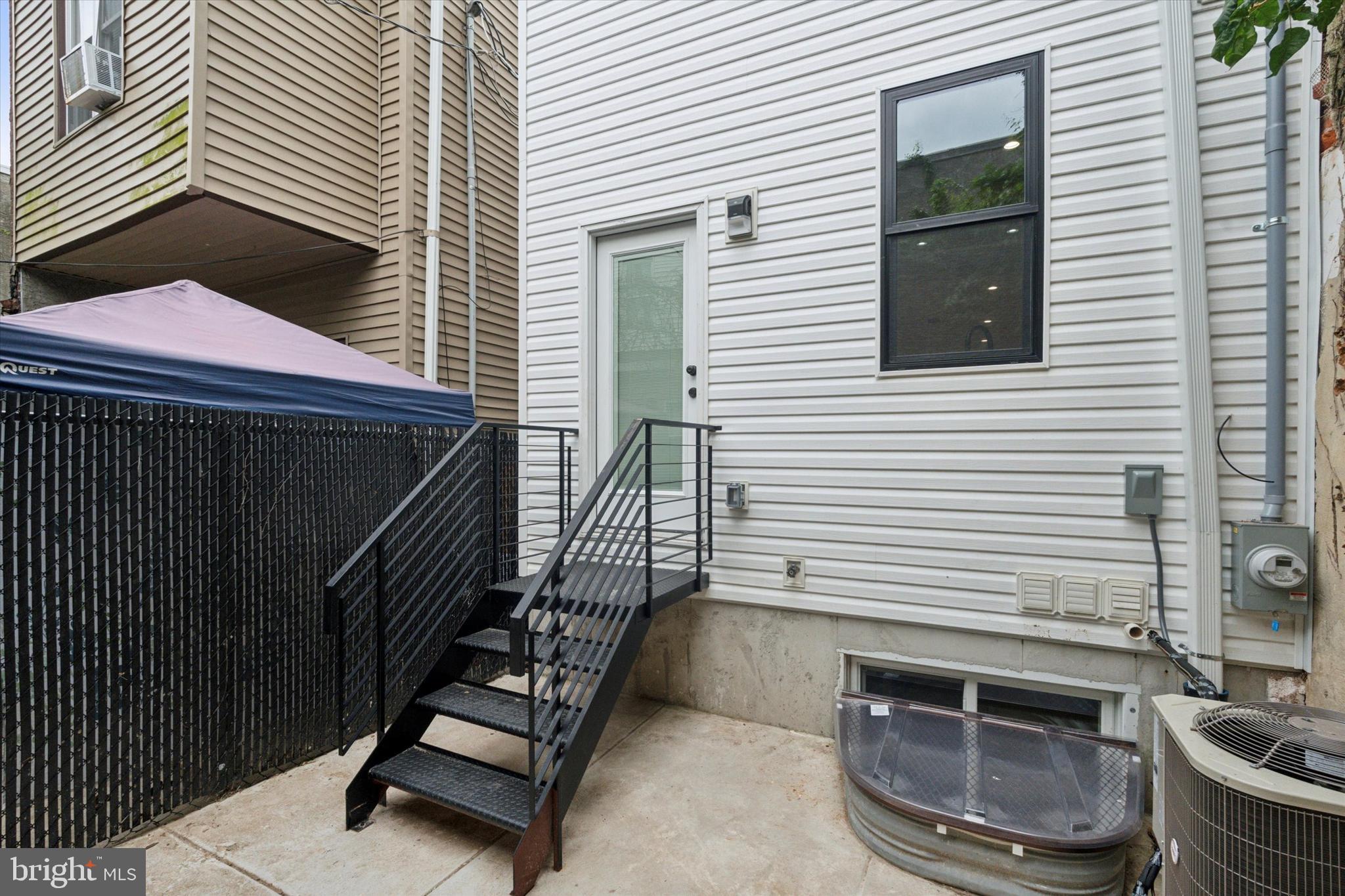 STRAWBERRY MANSION - Residential