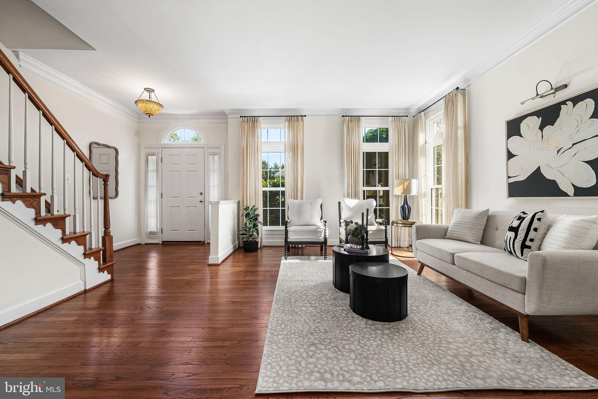 9828 FOX REST LANE