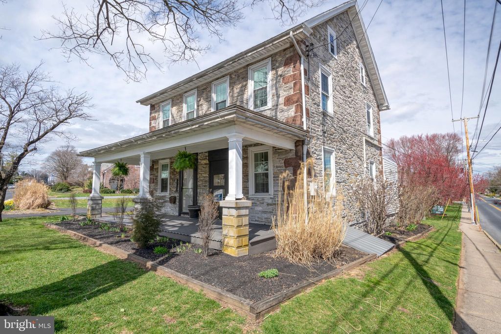 Photo of 901 W Main Street, Ephrata, PA 17522 (MLS # PALA2046748)