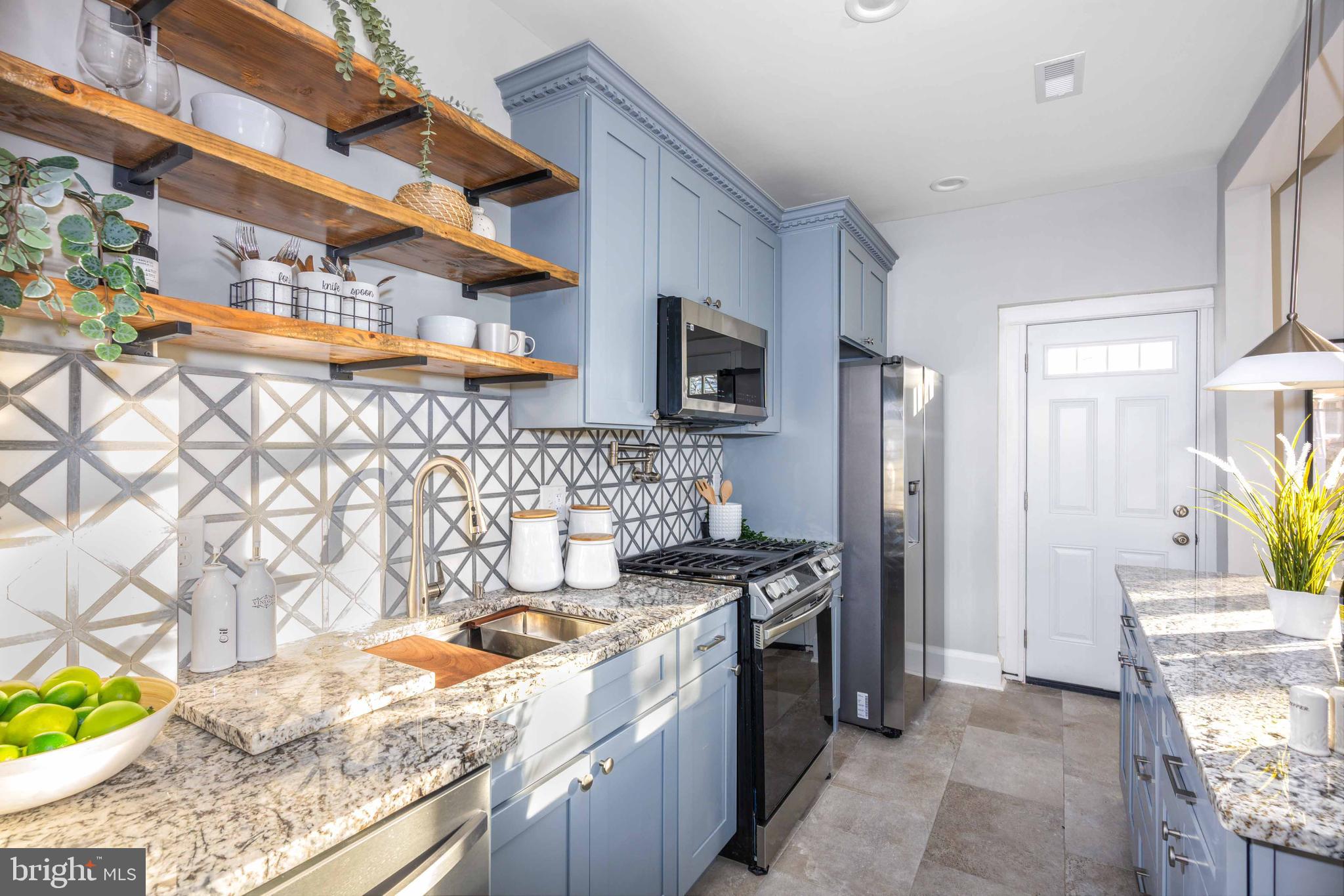 MONTEBELLO - Residential