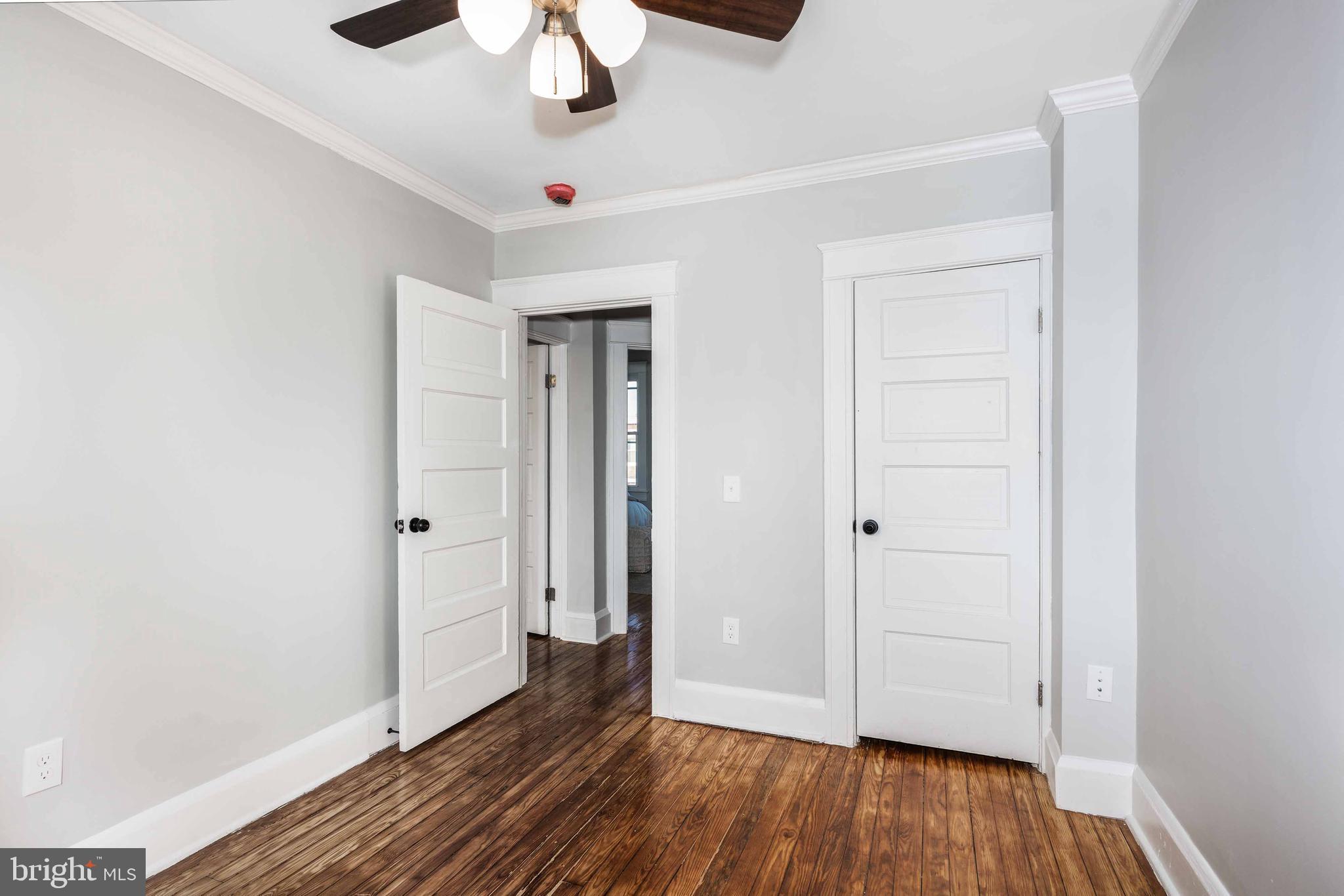 MONTEBELLO - Residential