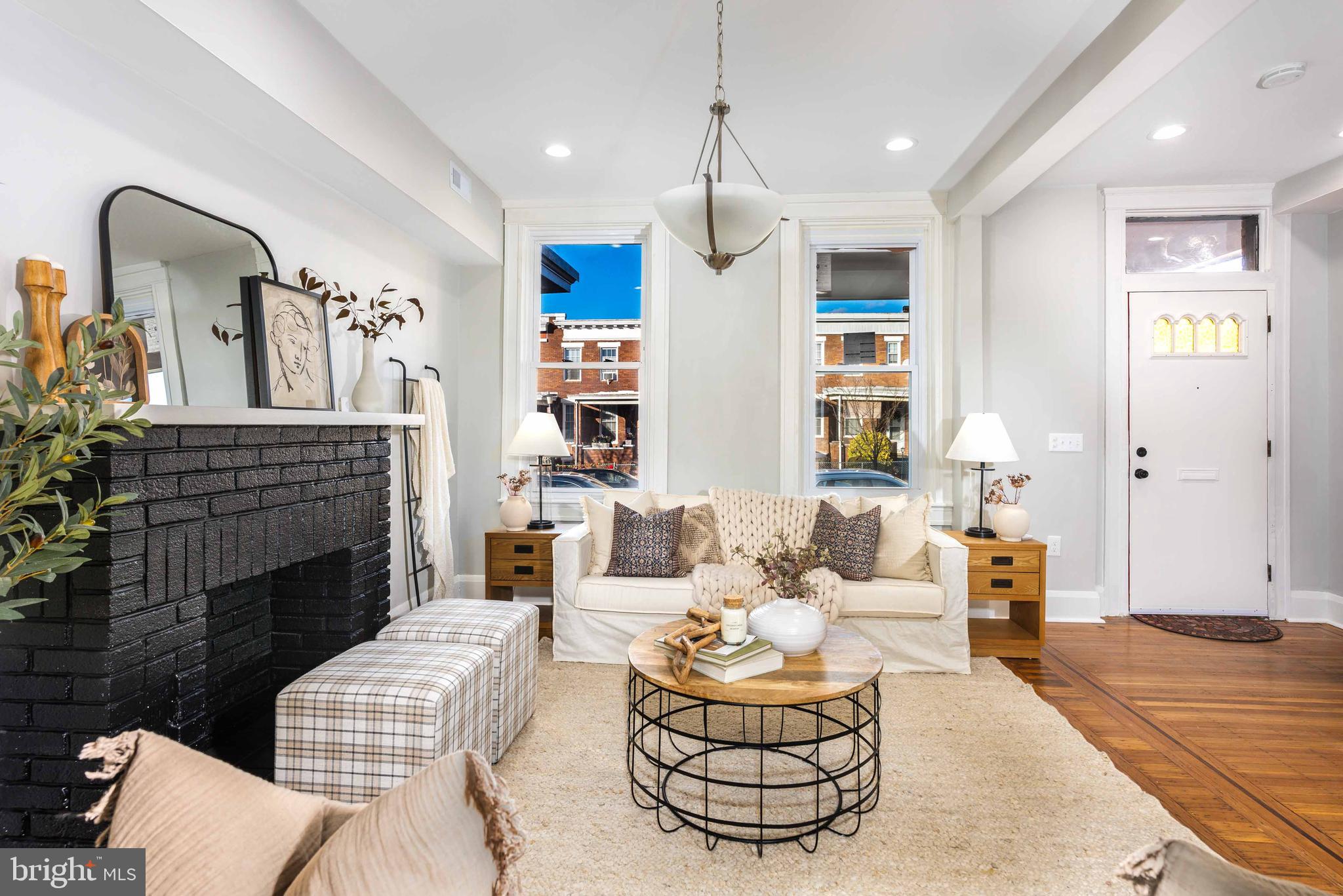 MONTEBELLO - Residential