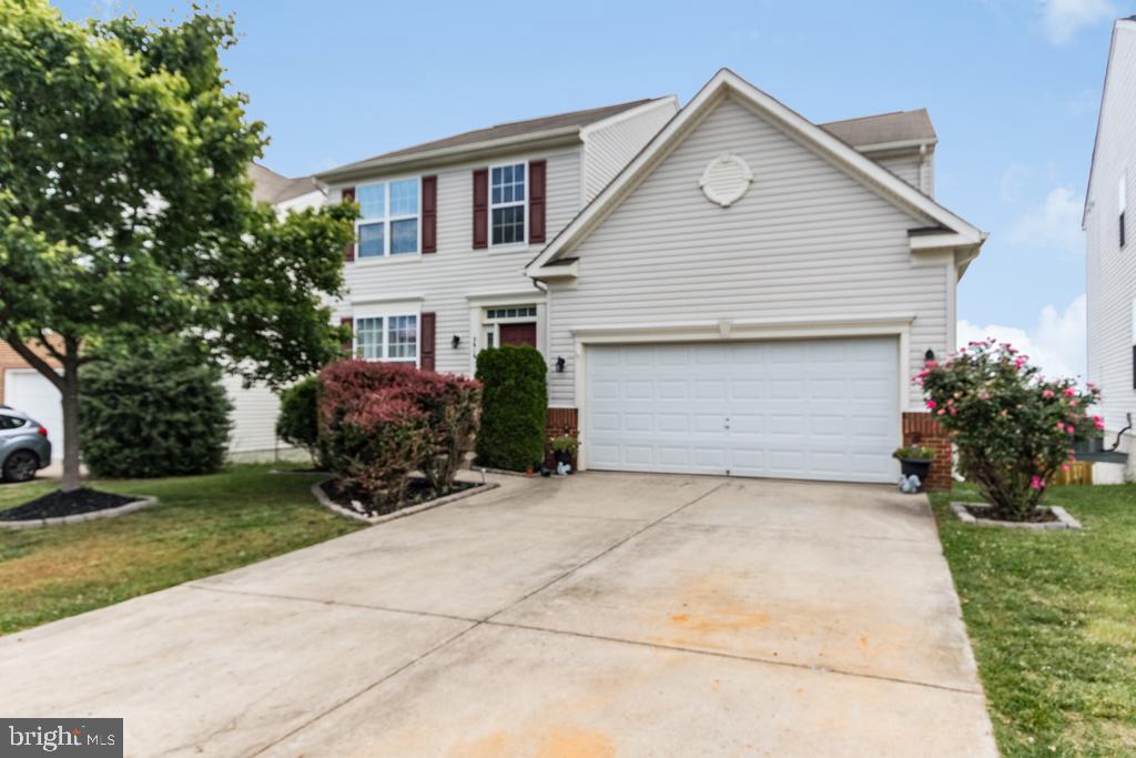 LEE'S PARKE - THE FALLS - Residential