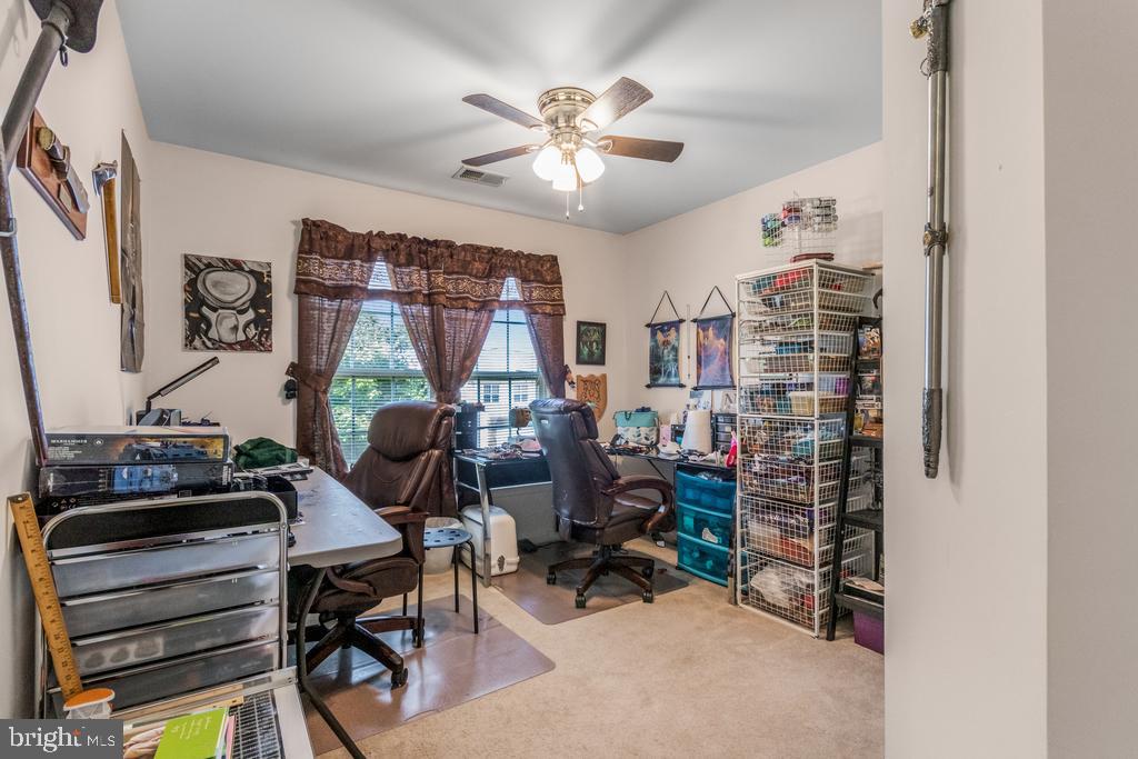 LEE'S PARKE - THE FALLS - Residential