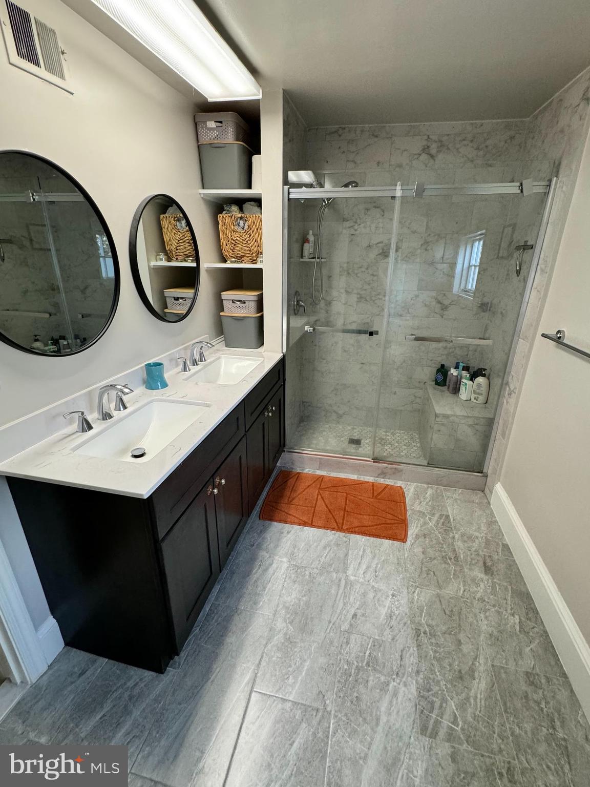 OLD TOWN - Residential Lease