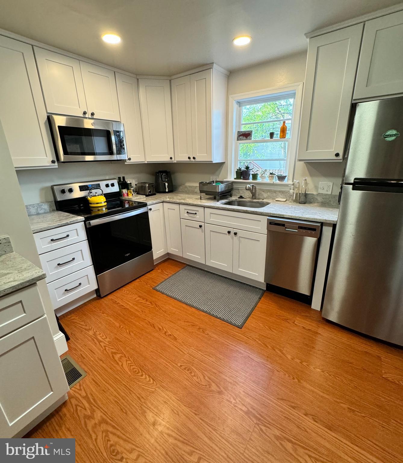 OLD TOWN - Residential Lease