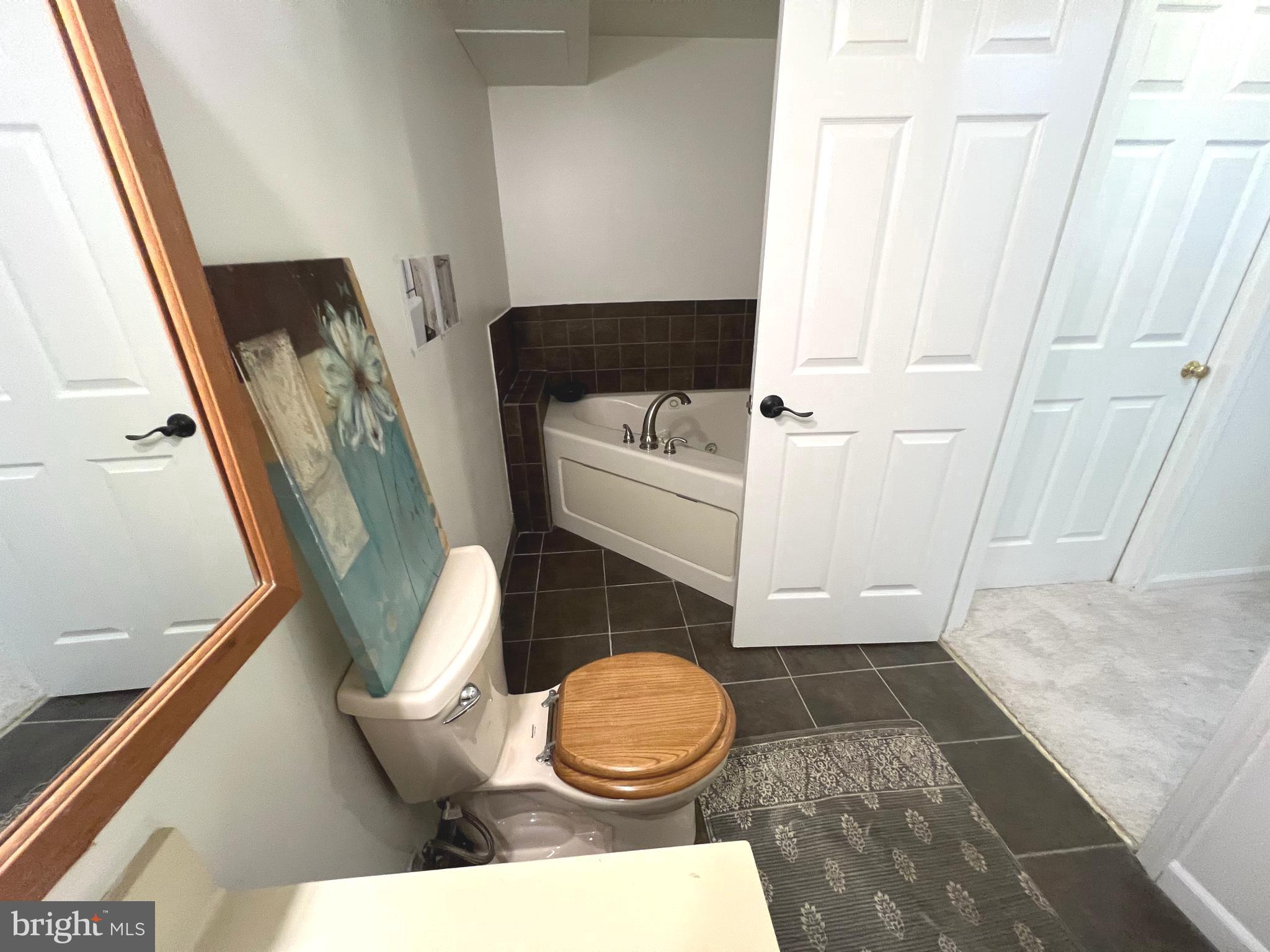 ASHBURN VILLAGE - Residential